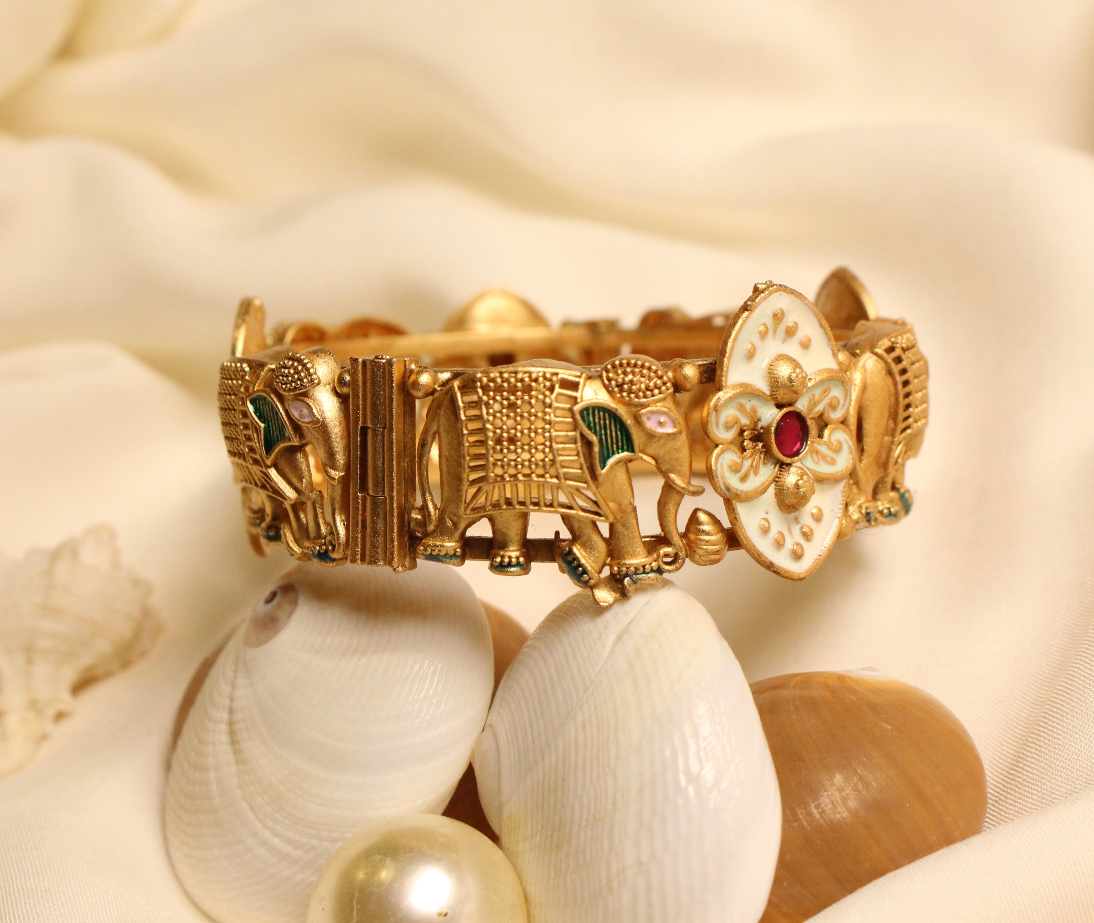 Heritage 33 - Aloro Jewels