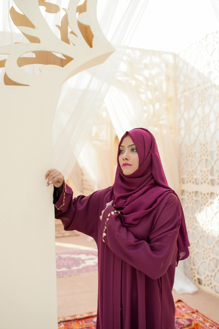 Desert Embellish Abaya - La Khilaba