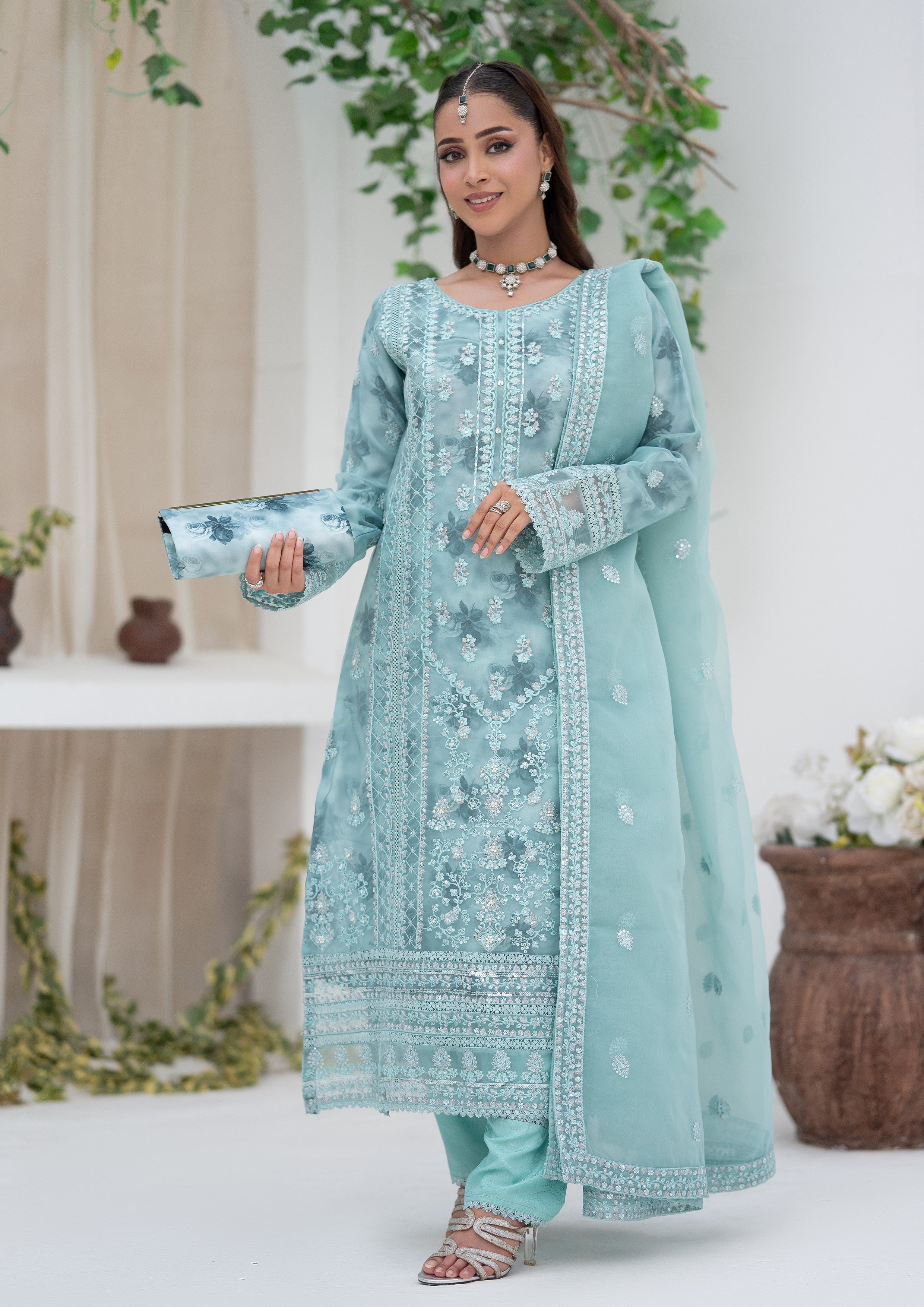 Seraphina BN-1138 - 3 Piece Stitched Fancy Heavy Embroidered - Bint-e-Noor