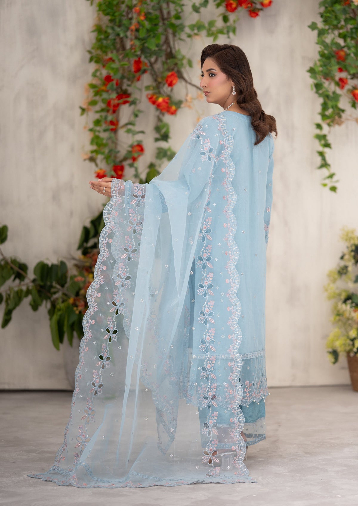 Kinza BN-1091 - 3 Piece Stitched Fancy Heavy Embroidered - Bint-e-Noor