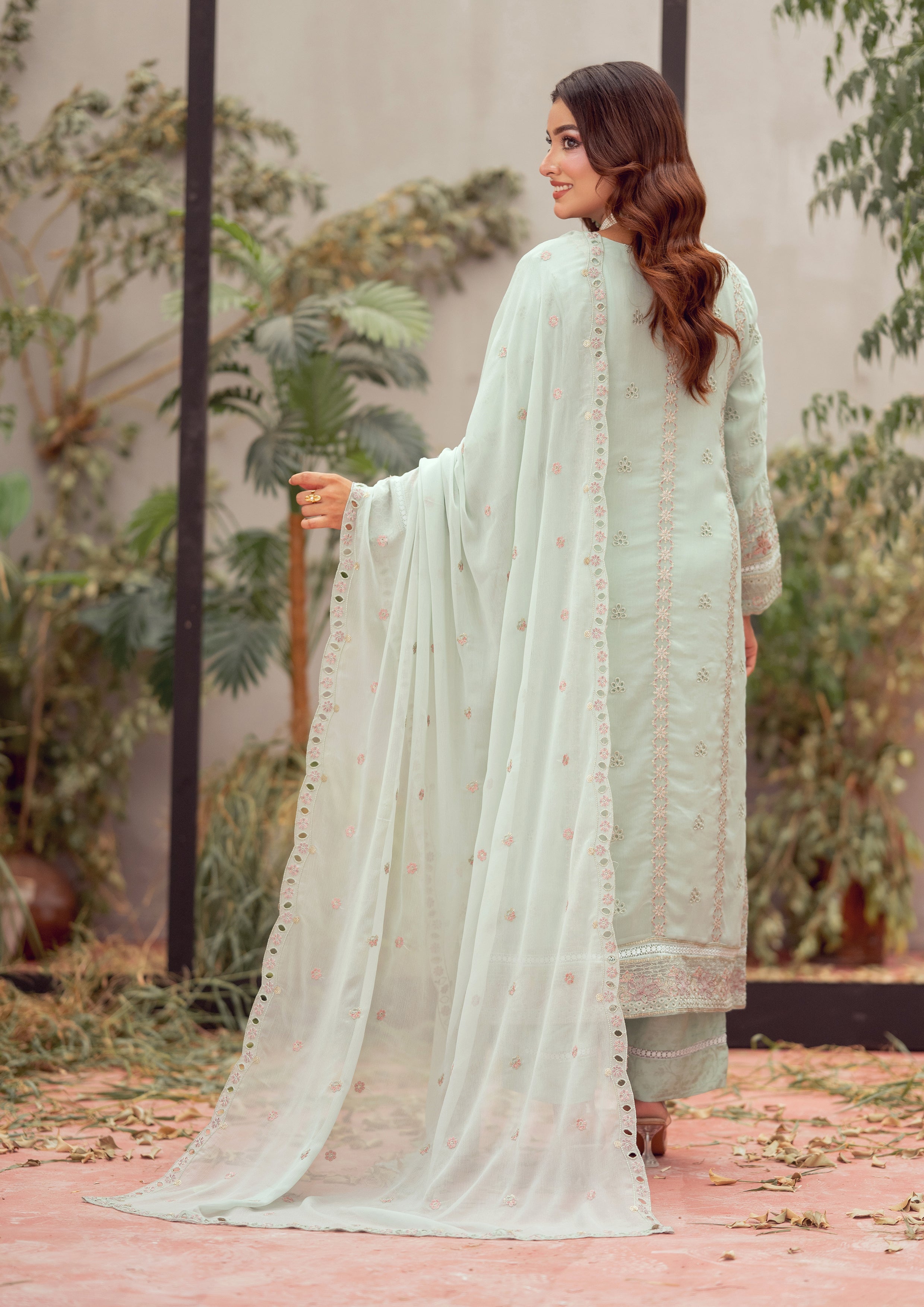 Isbah BN-1143 - 3 Piece Stitched Fancy Heavy Embroidered - Bint-e-Noor