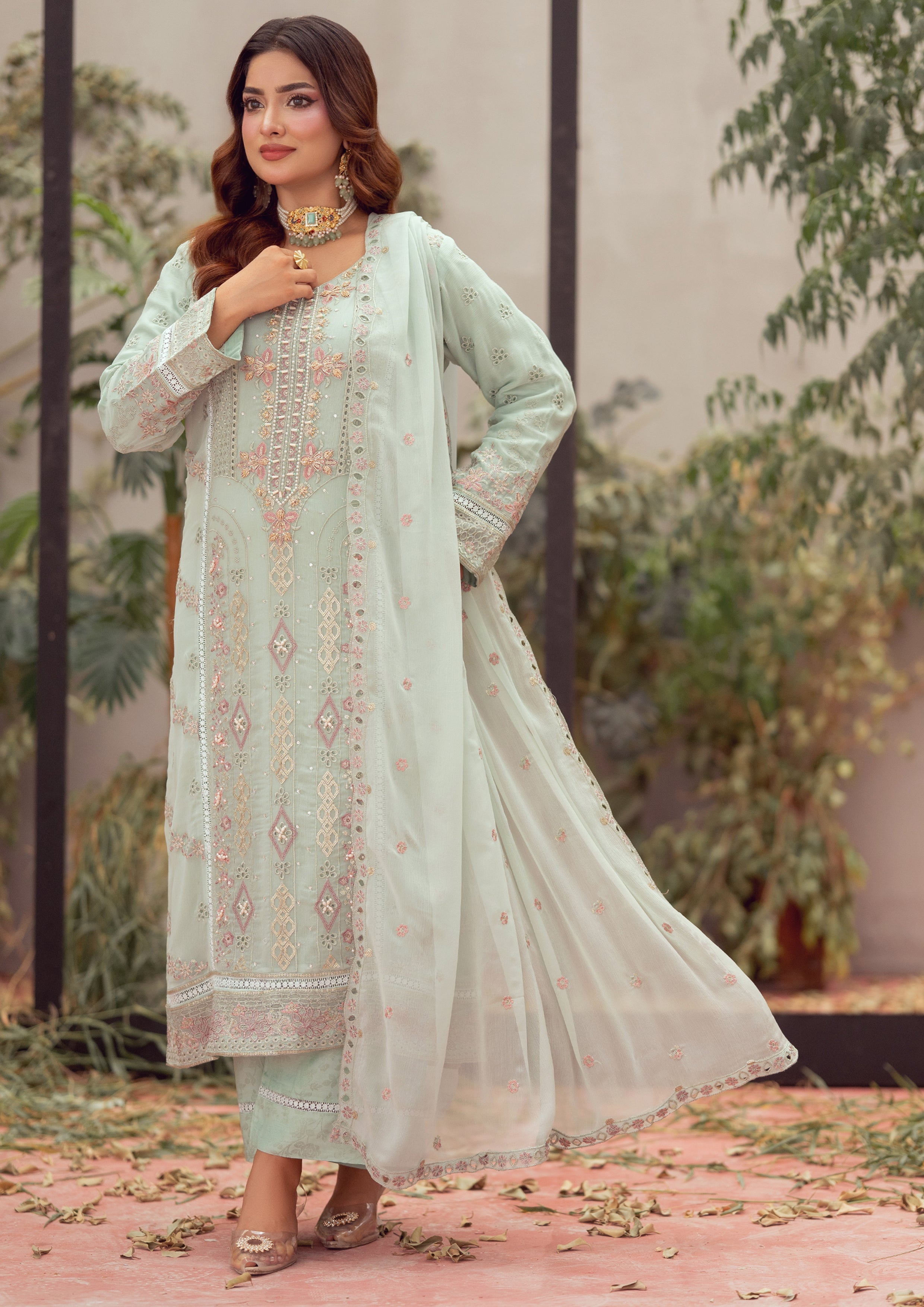 Isbah BN-1143 - 3 Piece Stitched Fancy Heavy Embroidered - Bint-e-Noor