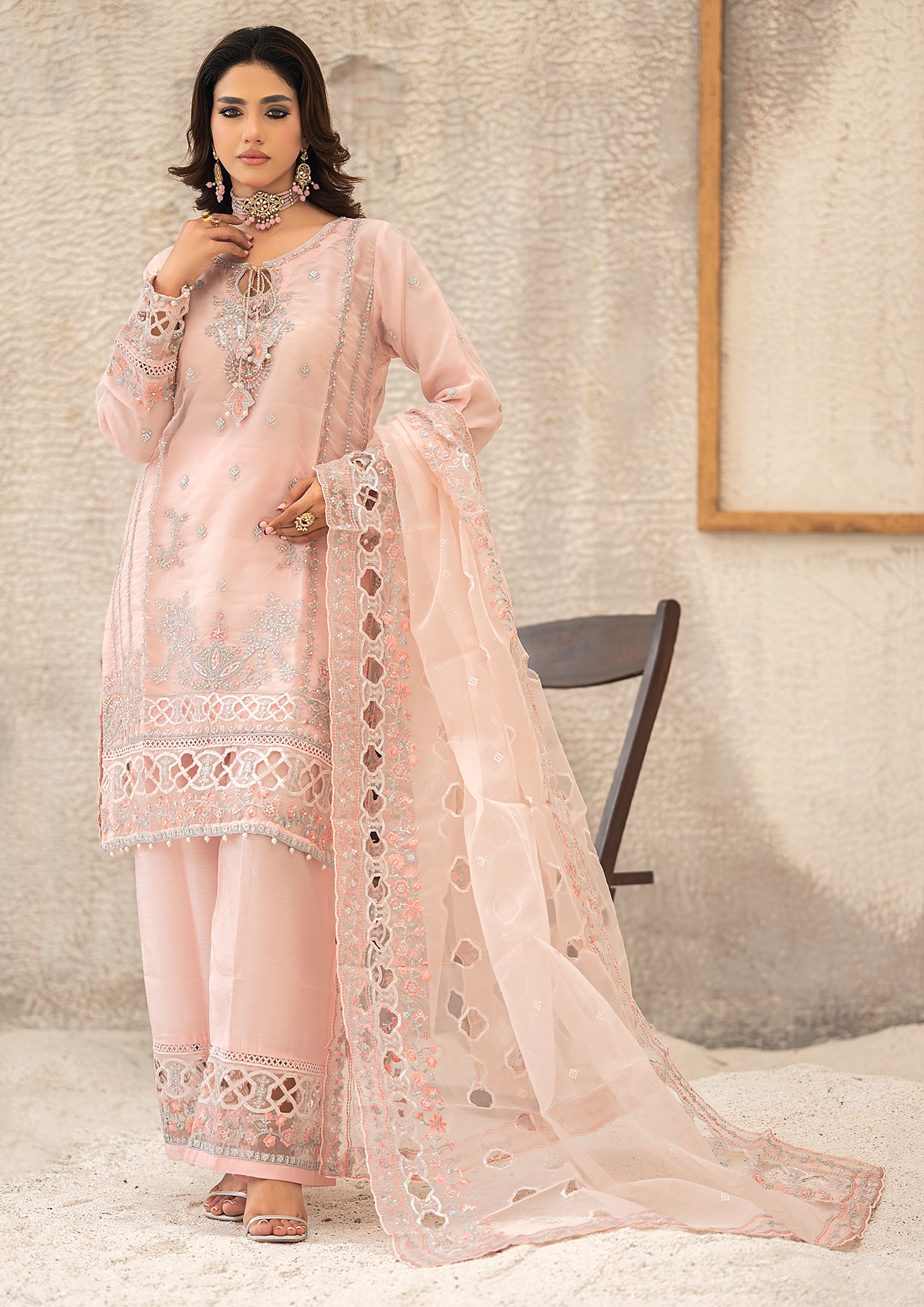 Huriyah BN-9983 - 3 Piece Stitched Fancy Heavy Embroidered - Bint-e-Noor