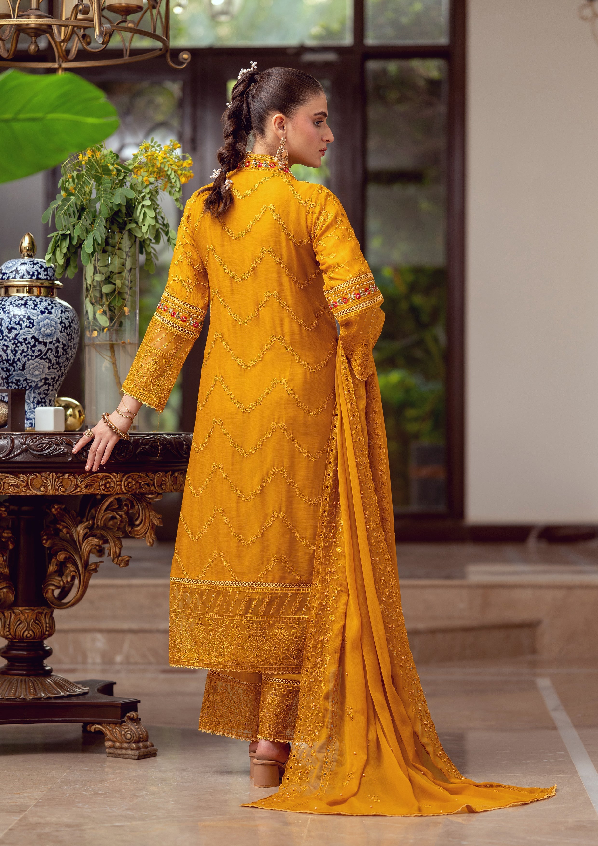 Omaira BN-1066 - 3 Piece Stitched Fancy Heavy Embroidered - Bint-e-Noor