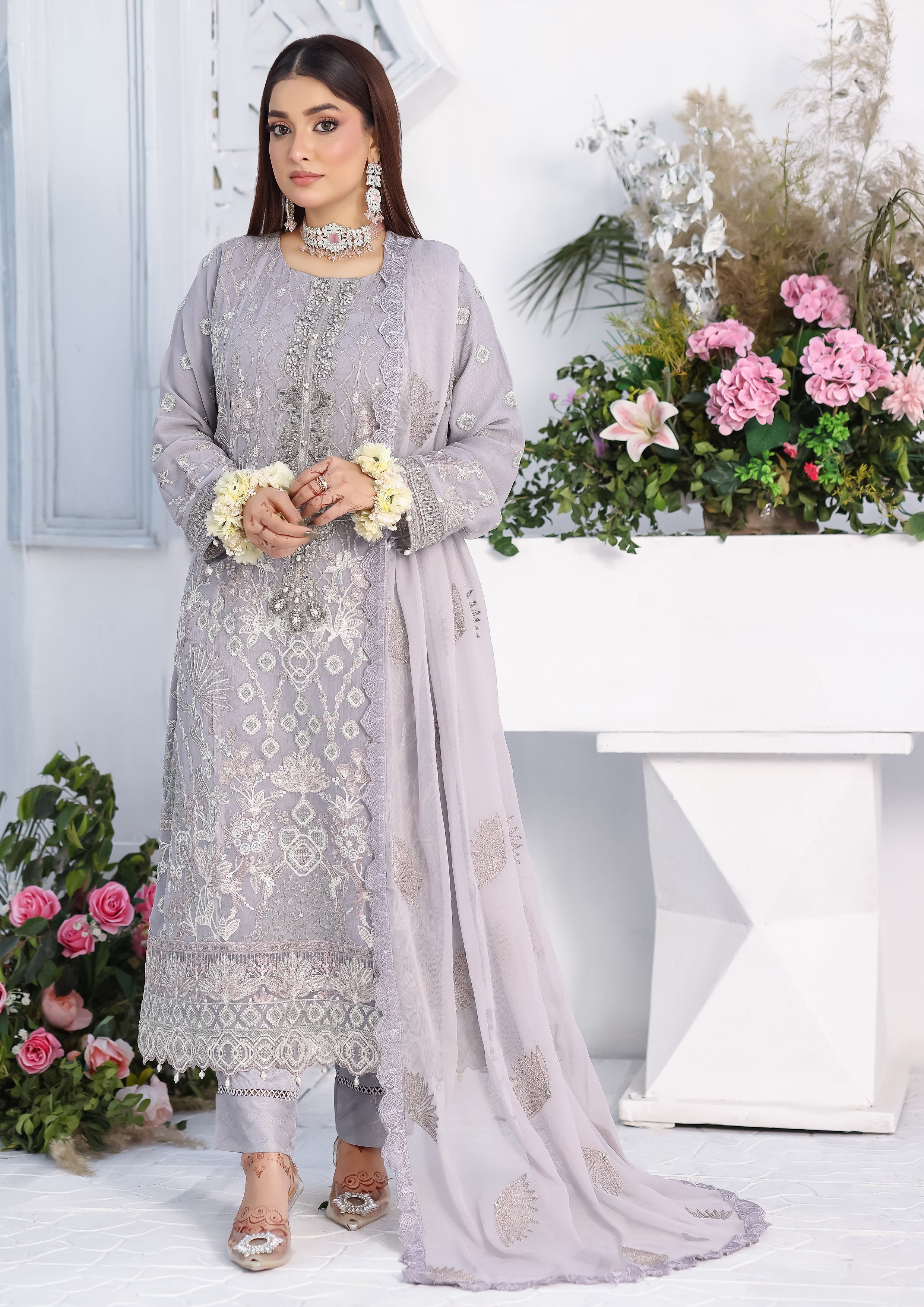 Talia BN-1076 - 3 Piece Stitched Fancy Heavy Embroidered - Bint-e-Noor