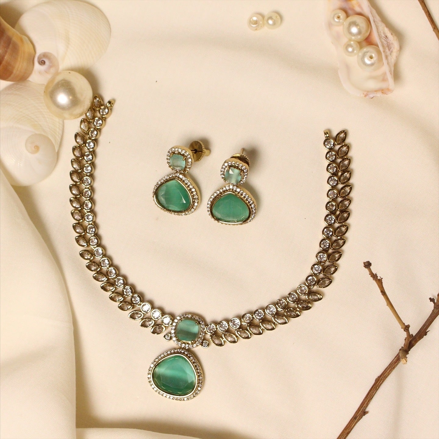 Kundan  Set - Aloro Jewels
