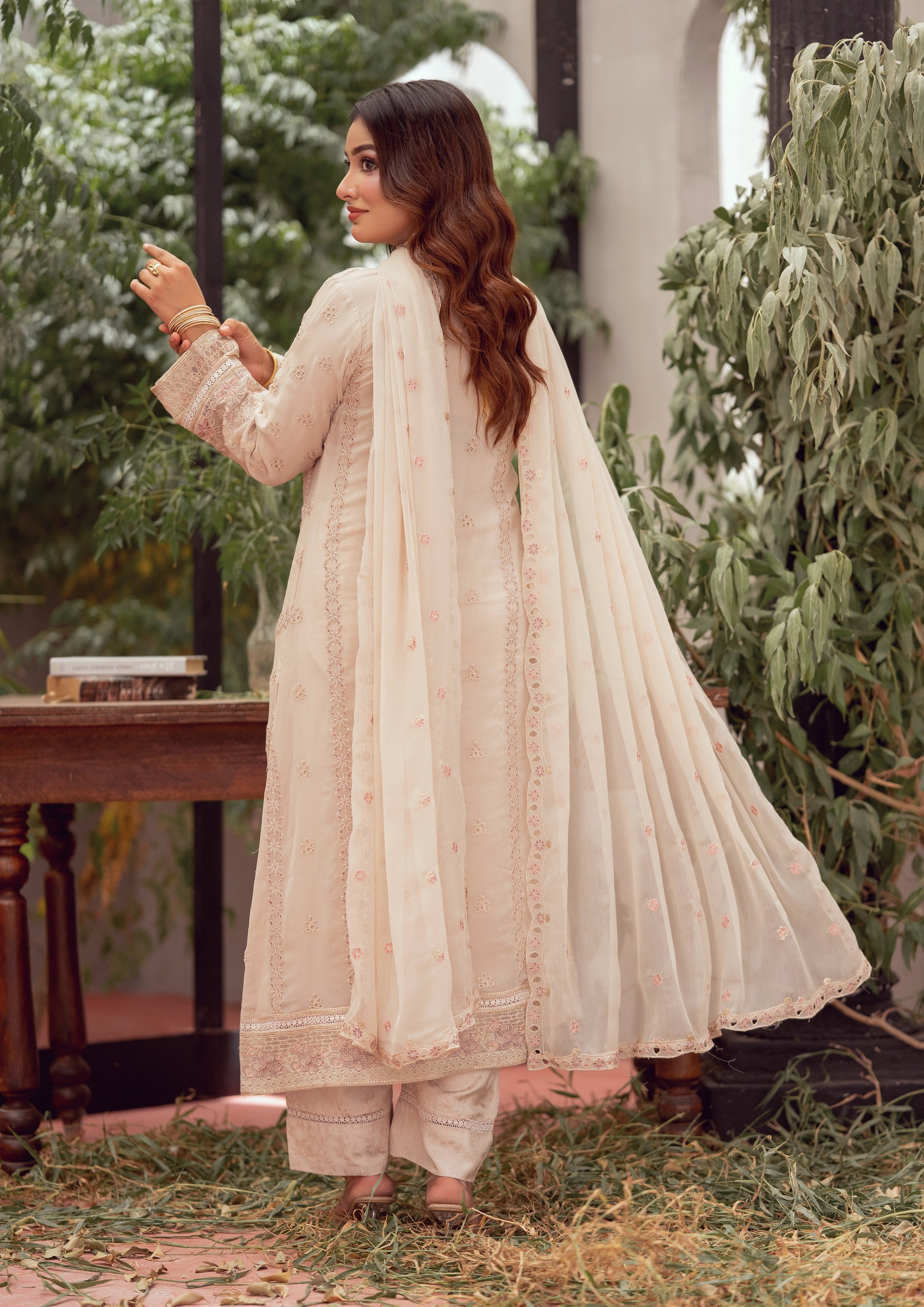 Isbah BN-1145 - 3 Piece Stitched Fancy Heavy Embroidered - Bint-e-Noor
