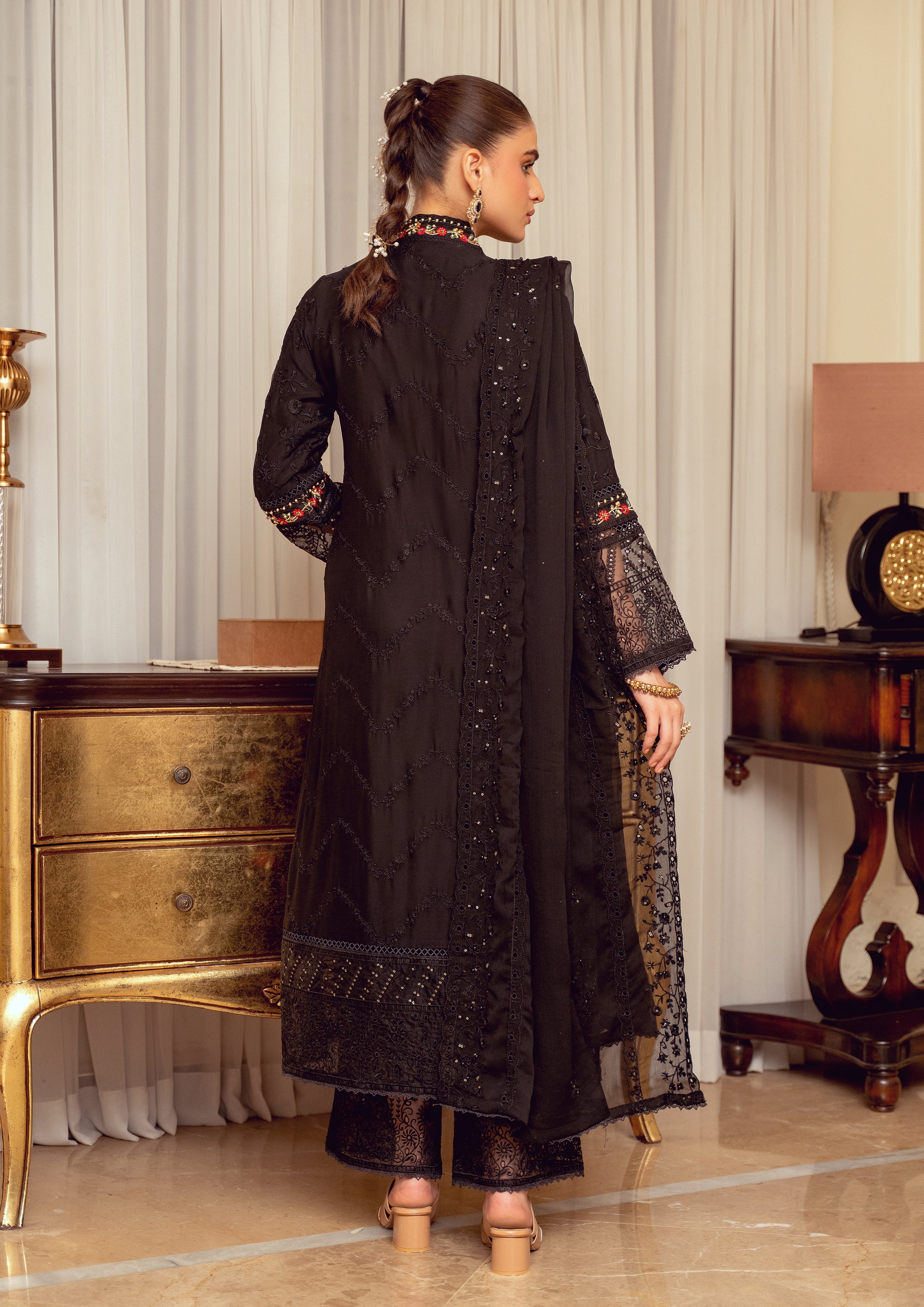 Omaira BN-1067 - 3 Piece Stitched Fancy Heavy Embroidered - Bint-e-Noor