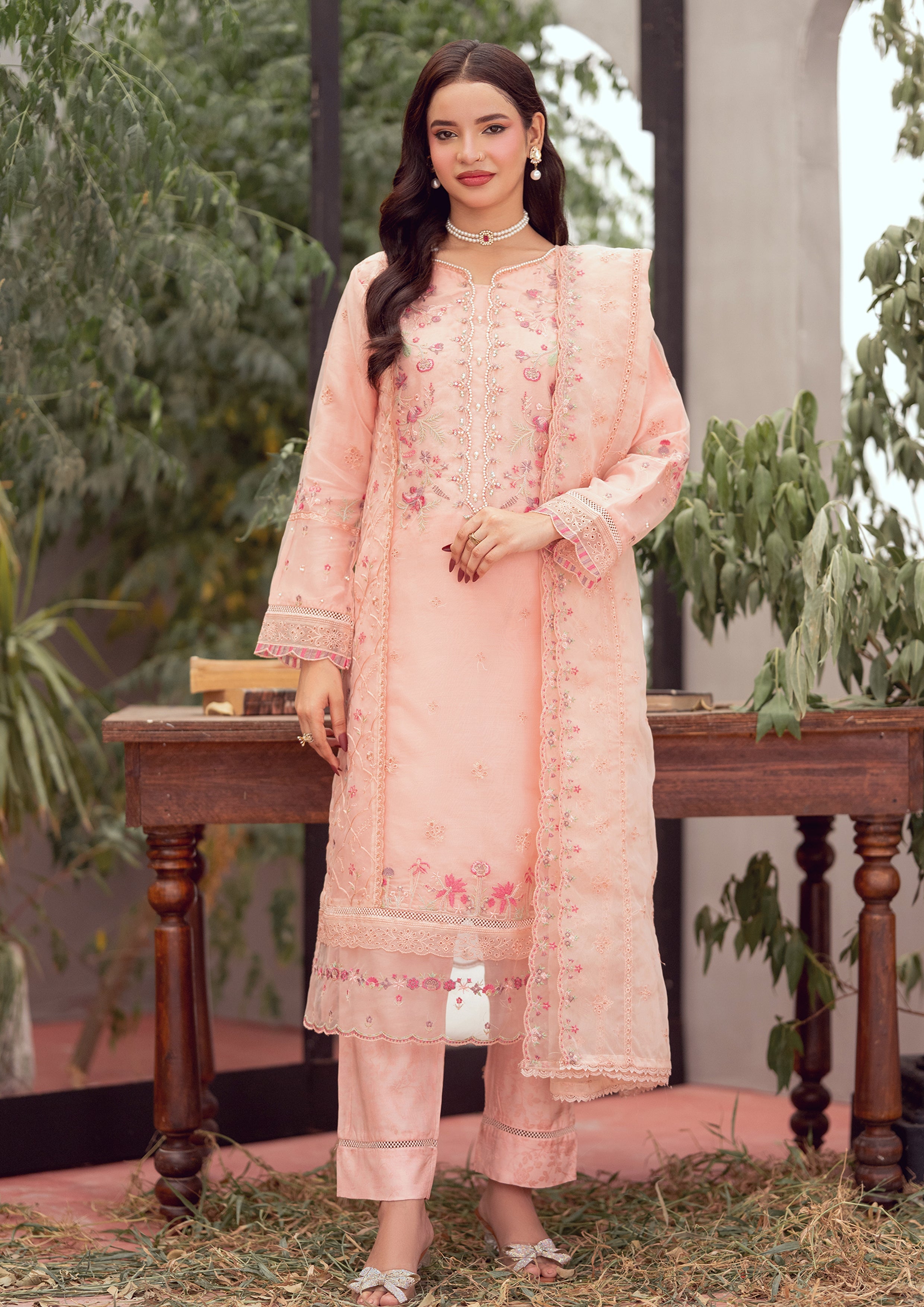 Faliha BN-1149 - 3 Piece Stitched Fancy Heavy Embroidered - Bint-e-Noor