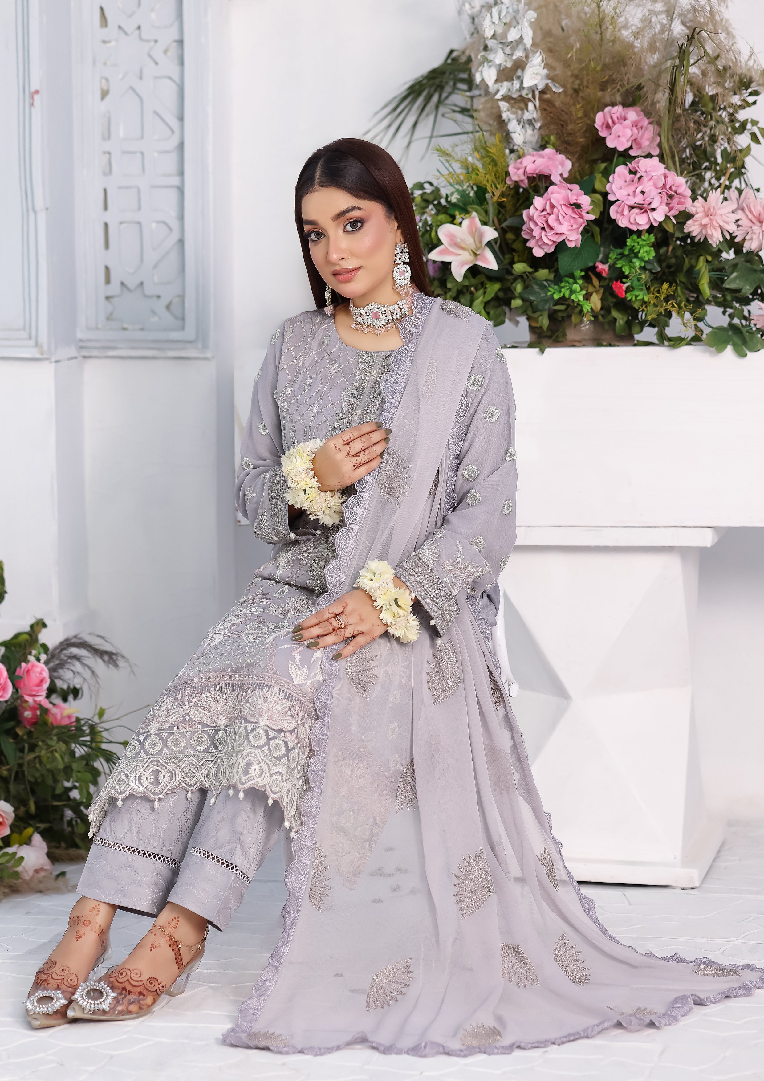 Talia BN-1076 - 3 Piece Stitched Fancy Heavy Embroidered - Bint-e-Noor