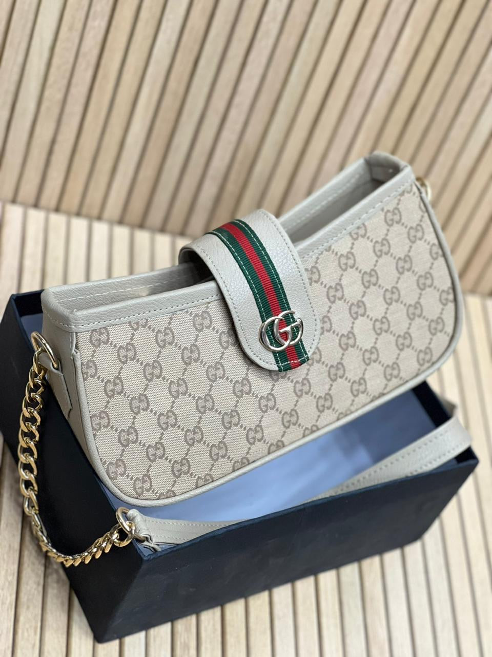 Gucci Crossbody - Bellabags