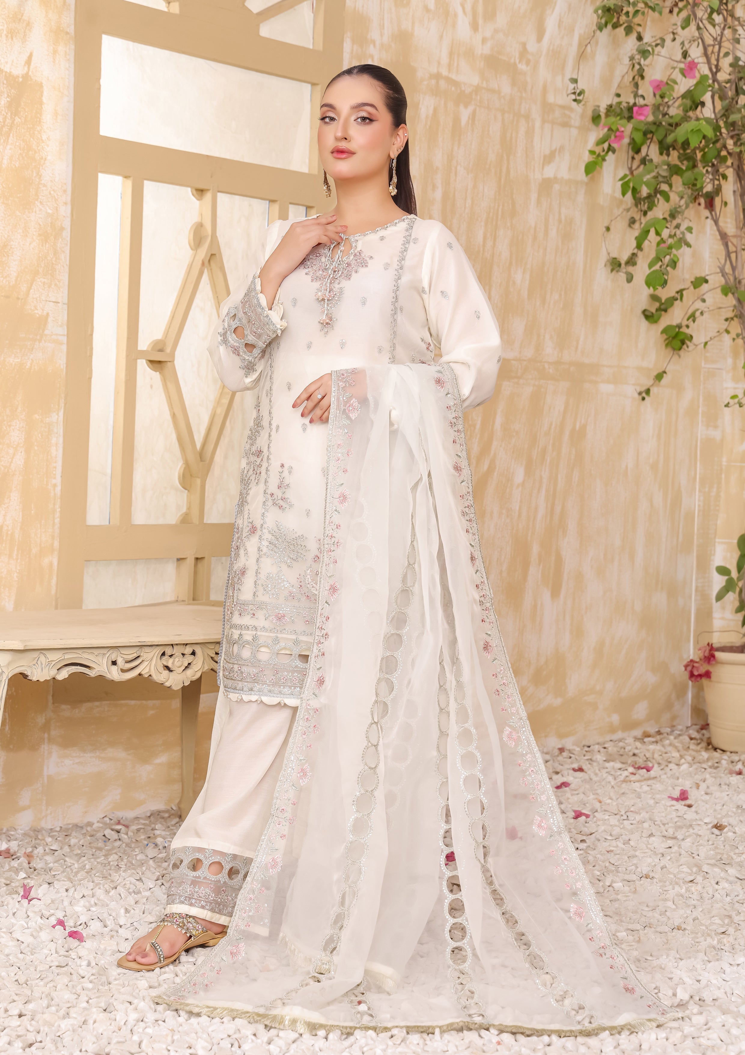 Rania BN-9980 - 3 Piece Stitched Fancy Heavy Embroidered - Bint-e-Noor
