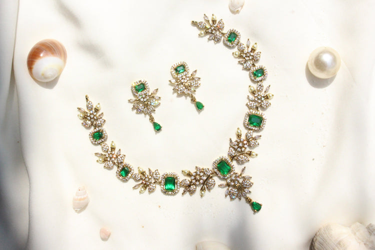Gulzar-E-Nageen Green Ganga Jamna Style Necklace - Aloro Jewels
