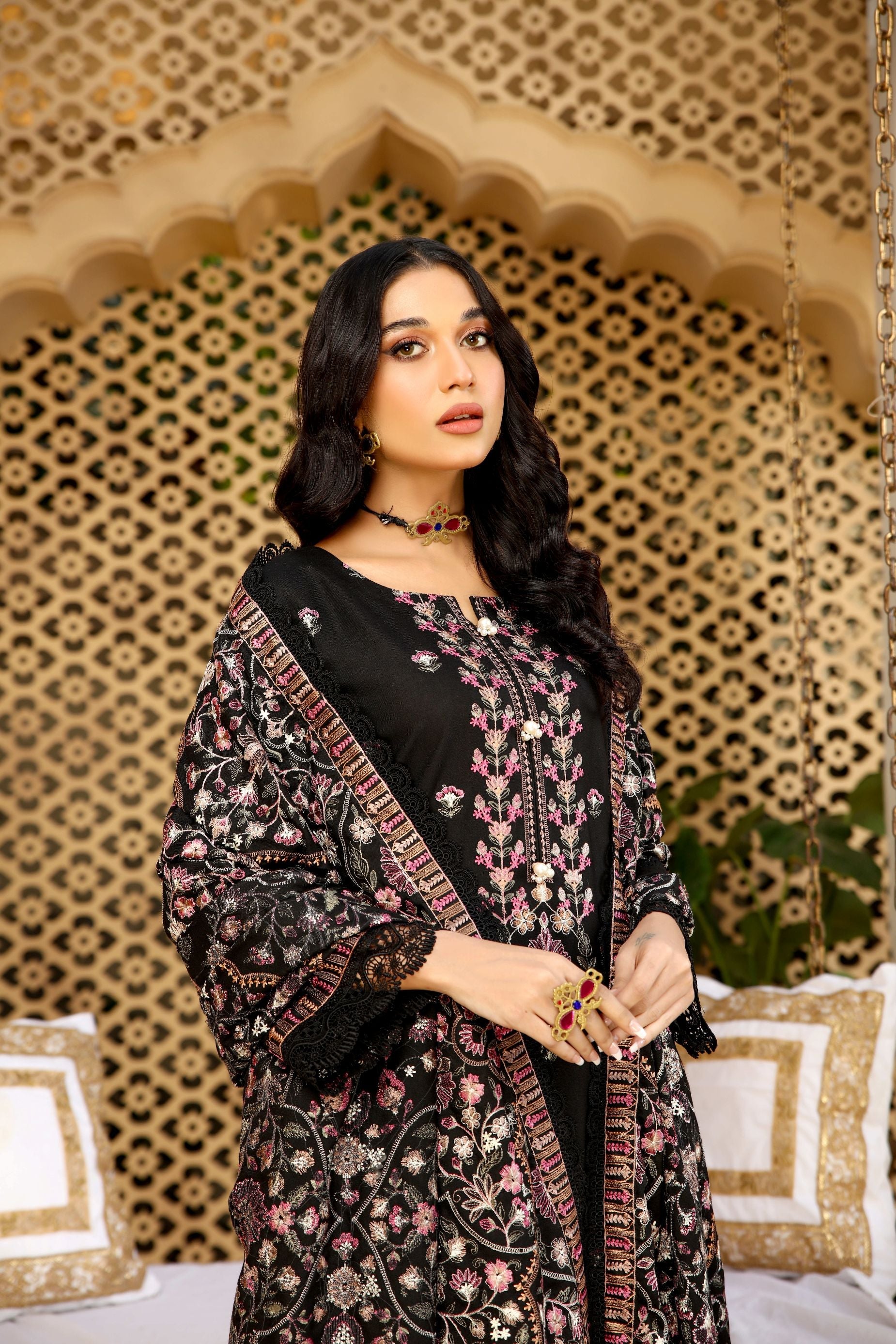 Black Dhanak Embroidered 3-Piece Suit - Threads & Weaves