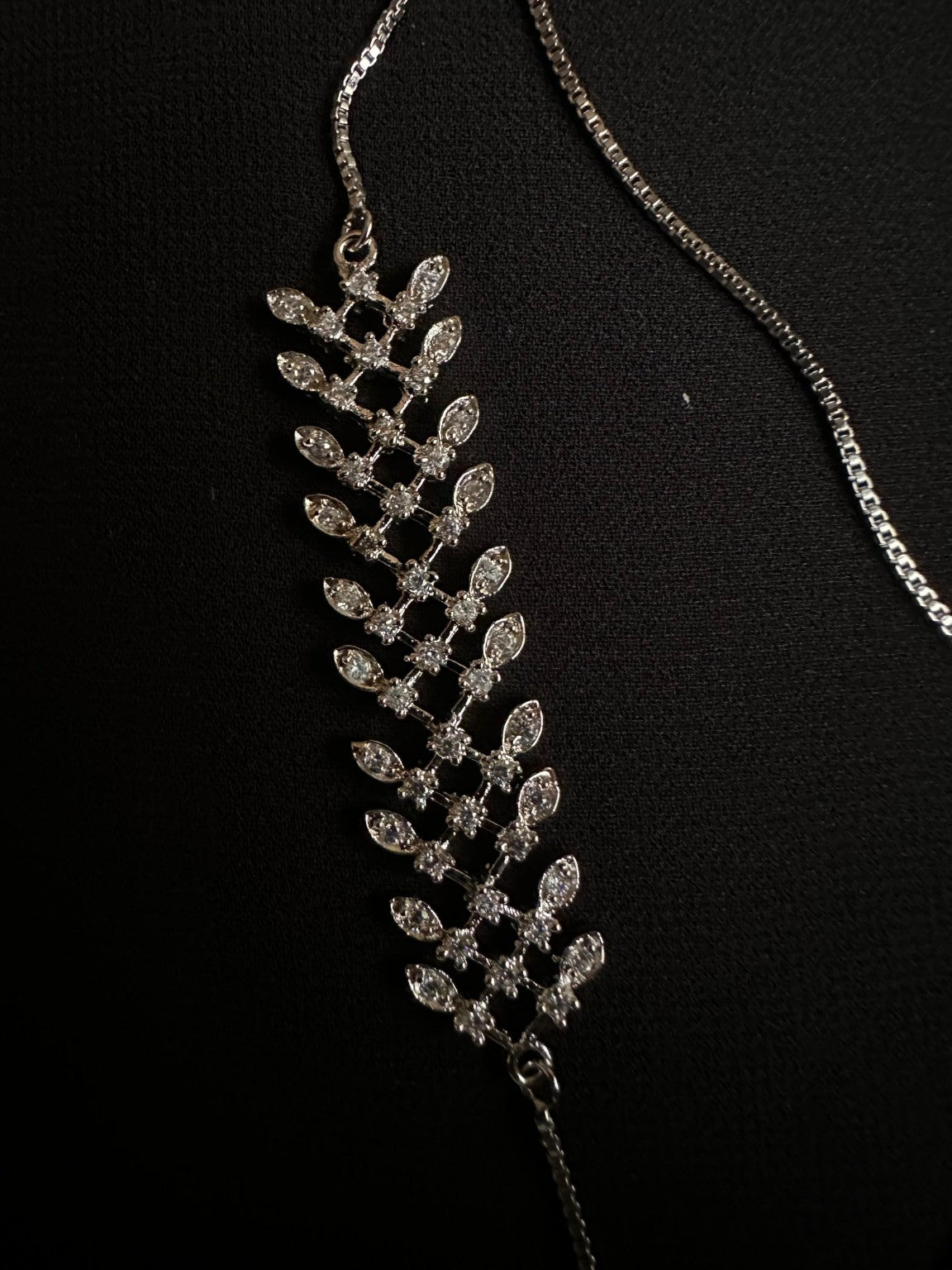 Elegant Silver Leaf Vine Zircon Bracelet - Hina Jewellery
