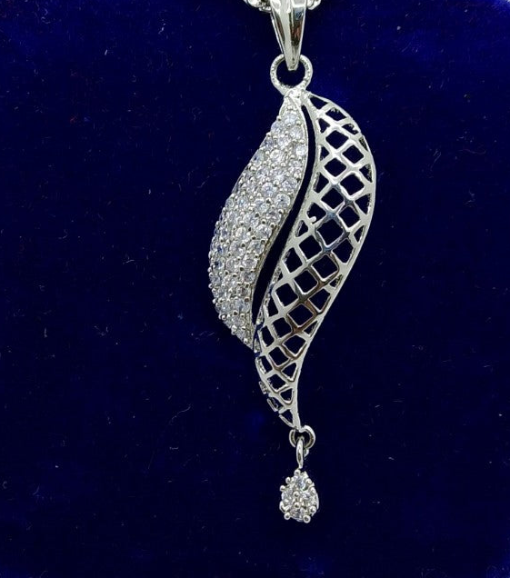 Elegant Silver Leaf Necklace - Hina Jewellery