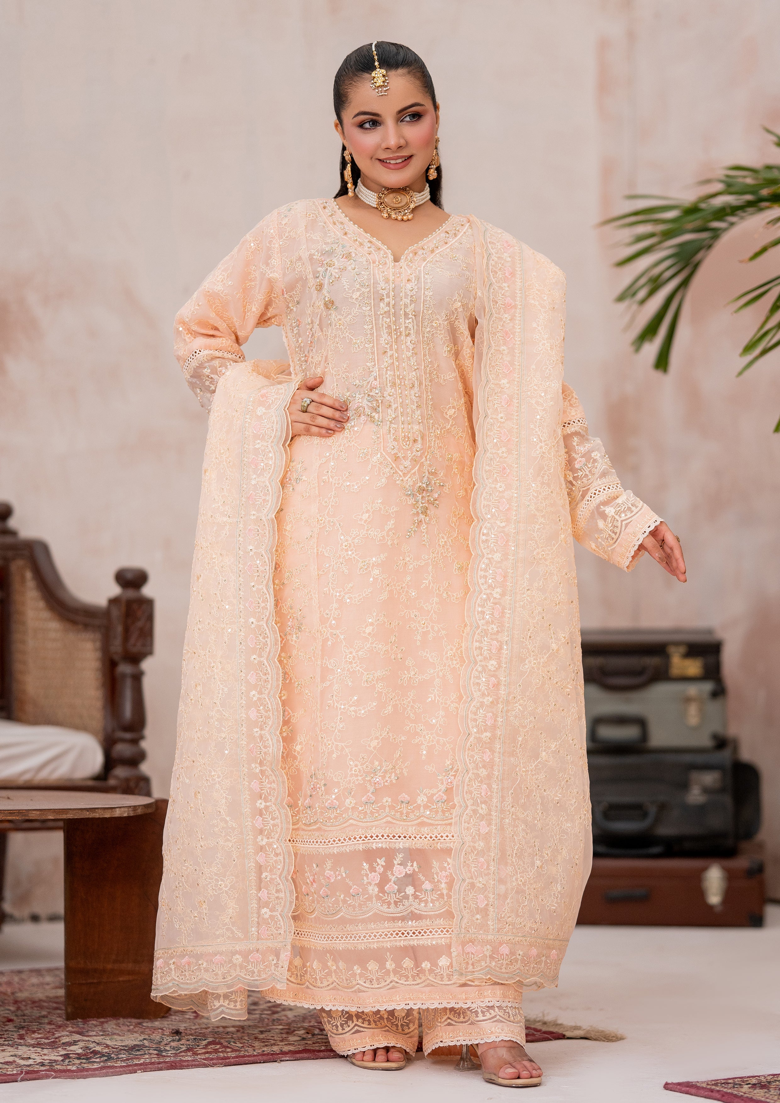 Mayal BN-1112 - 3 Piece Stitched Fancy Heavy Embroidered - Bint-e-Noor