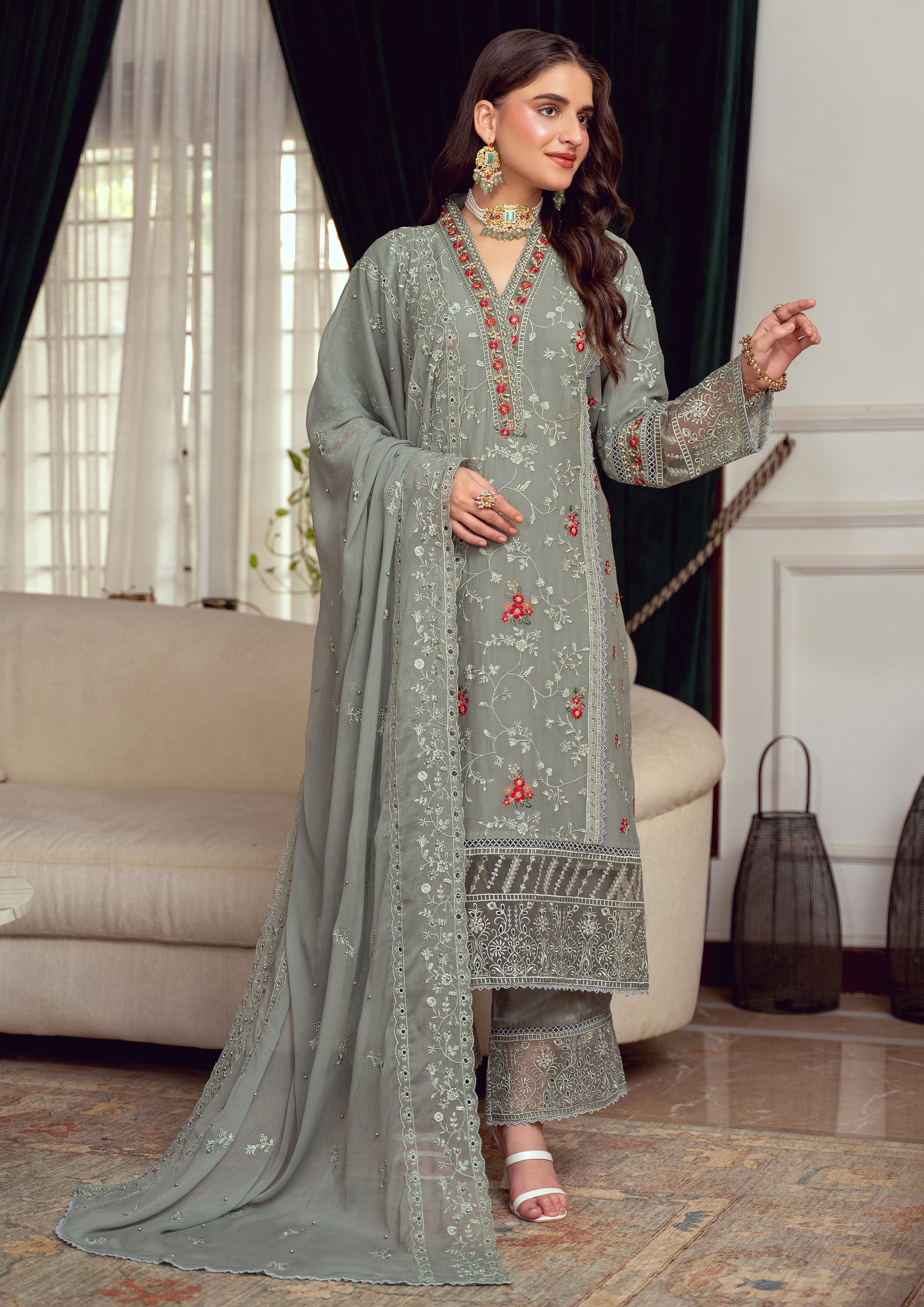 Omaira BN-1068 - 3 Piece Stitched Fancy Heavy Embroidered - Bint-e-Noor