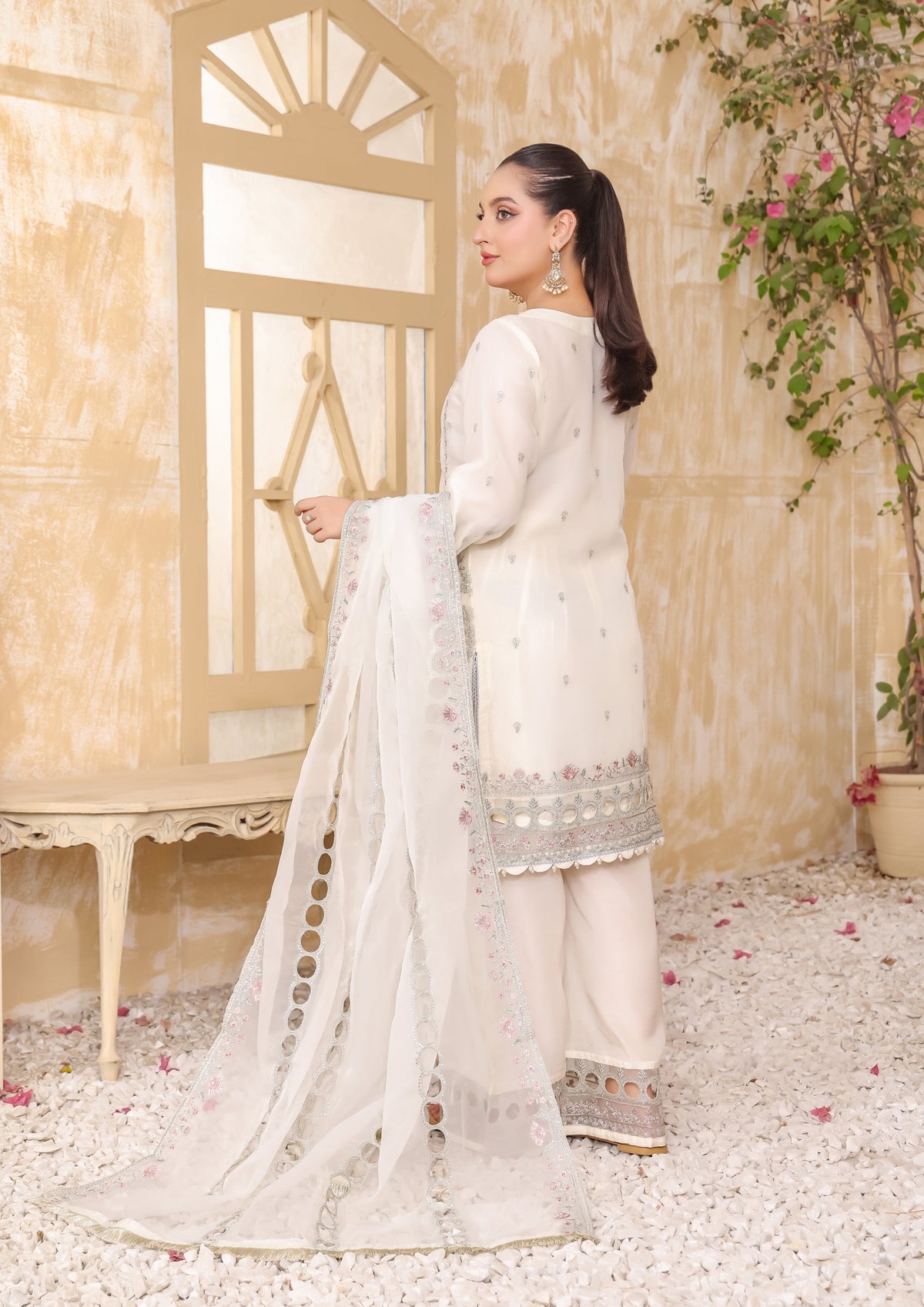 Rania BN-9980 - 3 Piece Stitched Fancy Heavy Embroidered - Bint-e-Noor