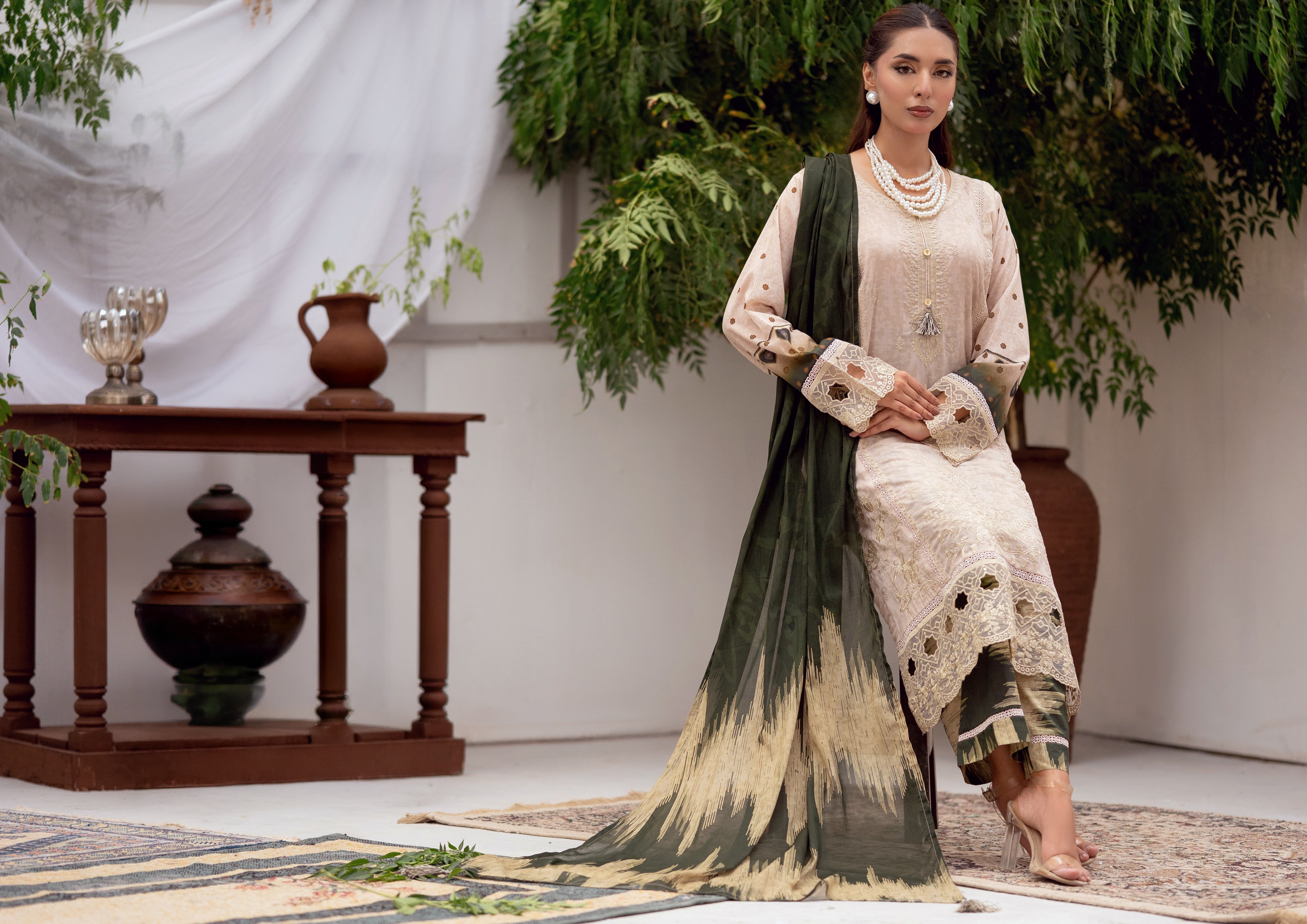 Zenith BN-1163 - 3 Piece Stitched Fancy Heavy Embroidered - Bint-e-Noor