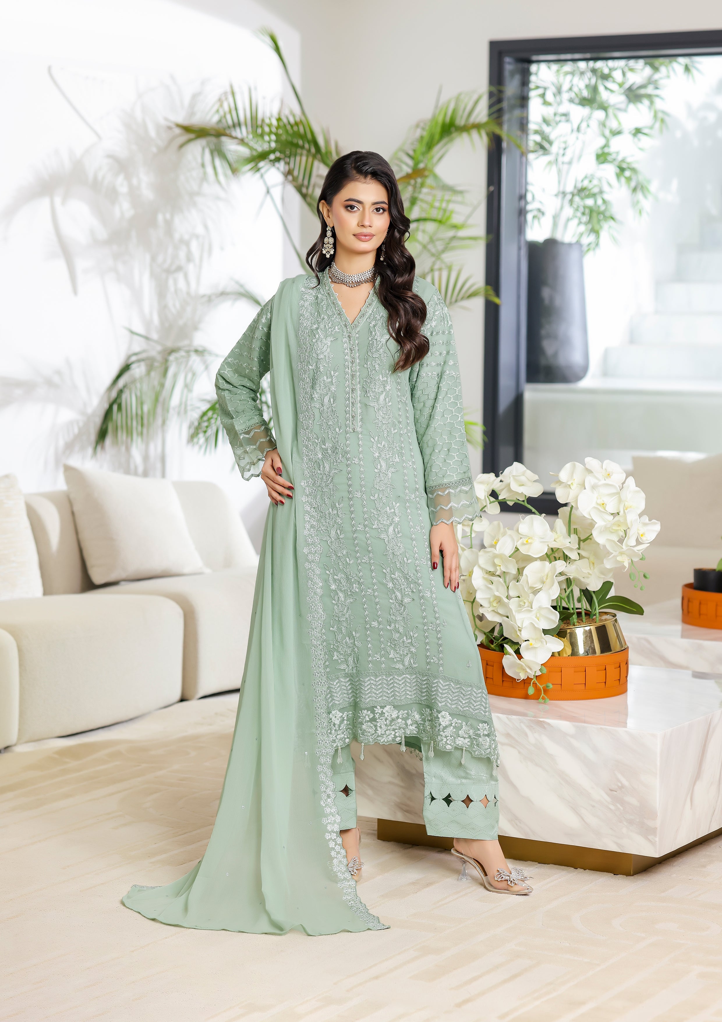Daania BN-1058 - 3 Piece Semi-Stitched Fancy Heavy Embroidered - Bint-e-Noor
