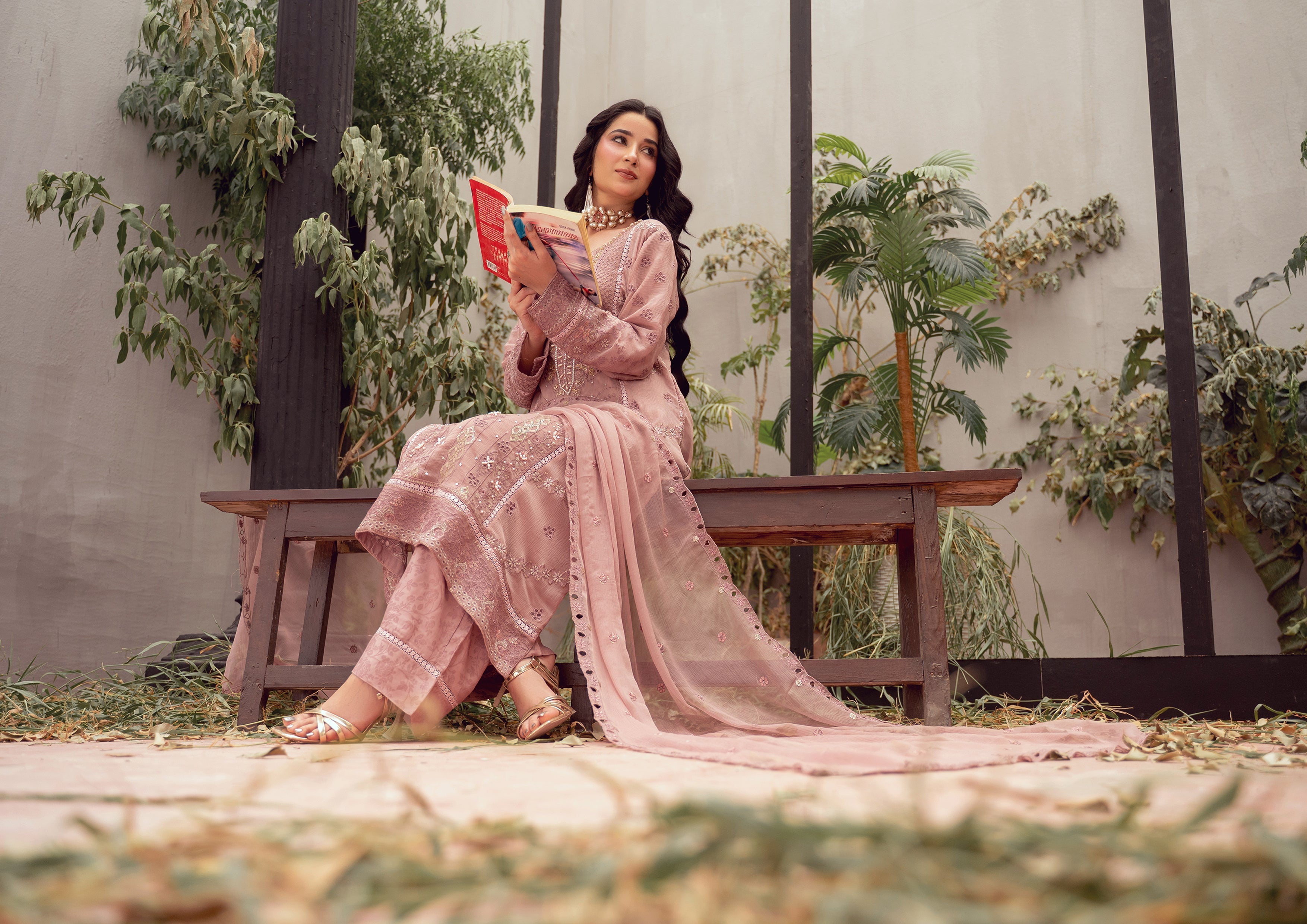 Isbah BN-1144 - 3 Piece Stitched Fancy Heavy Embroidered - Bint-e-Noor