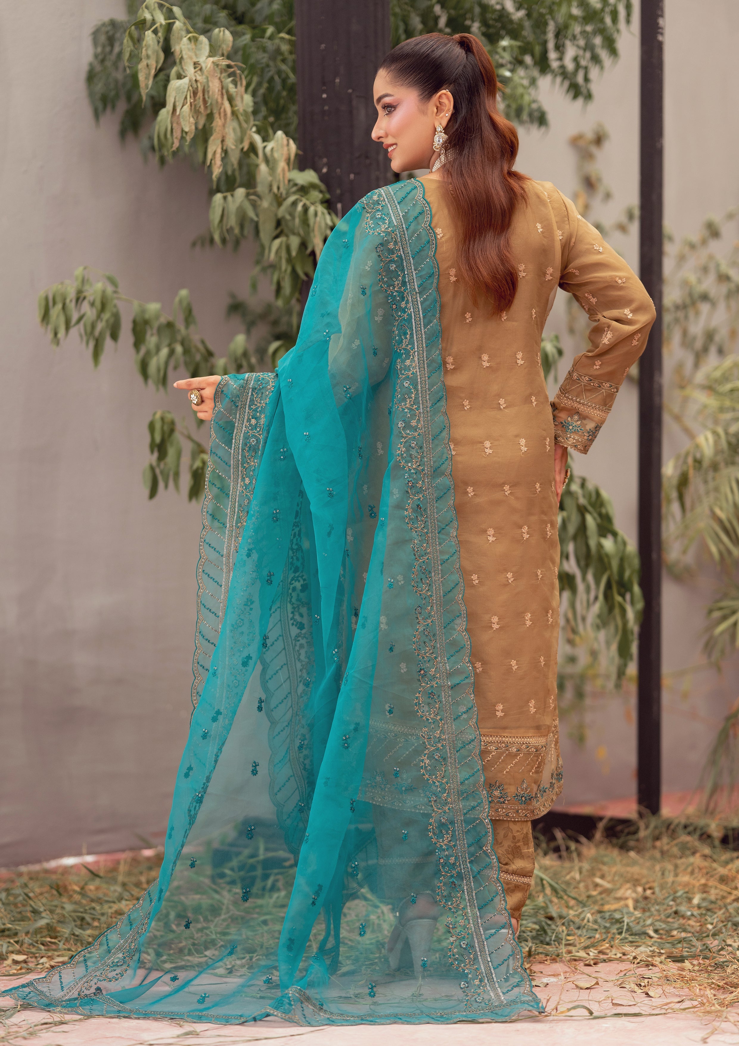 Faliha BN-1150 - 3 Piece Stitched Fancy Heavy Embroidered - Bint-e-Noor