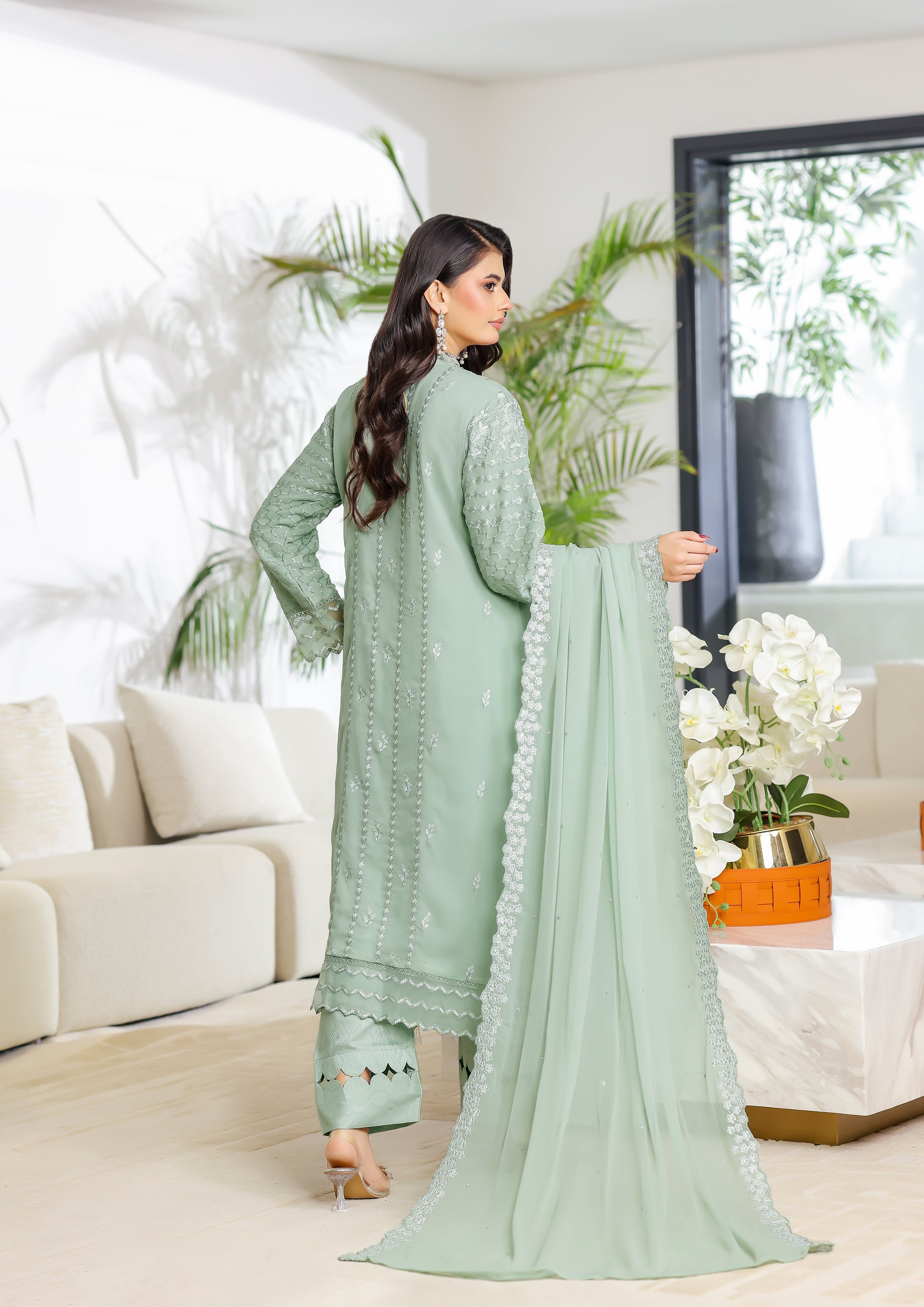 Daania BN-1058 - 3 Piece Semi-Stitched Fancy Heavy Embroidered - Bint-e-Noor