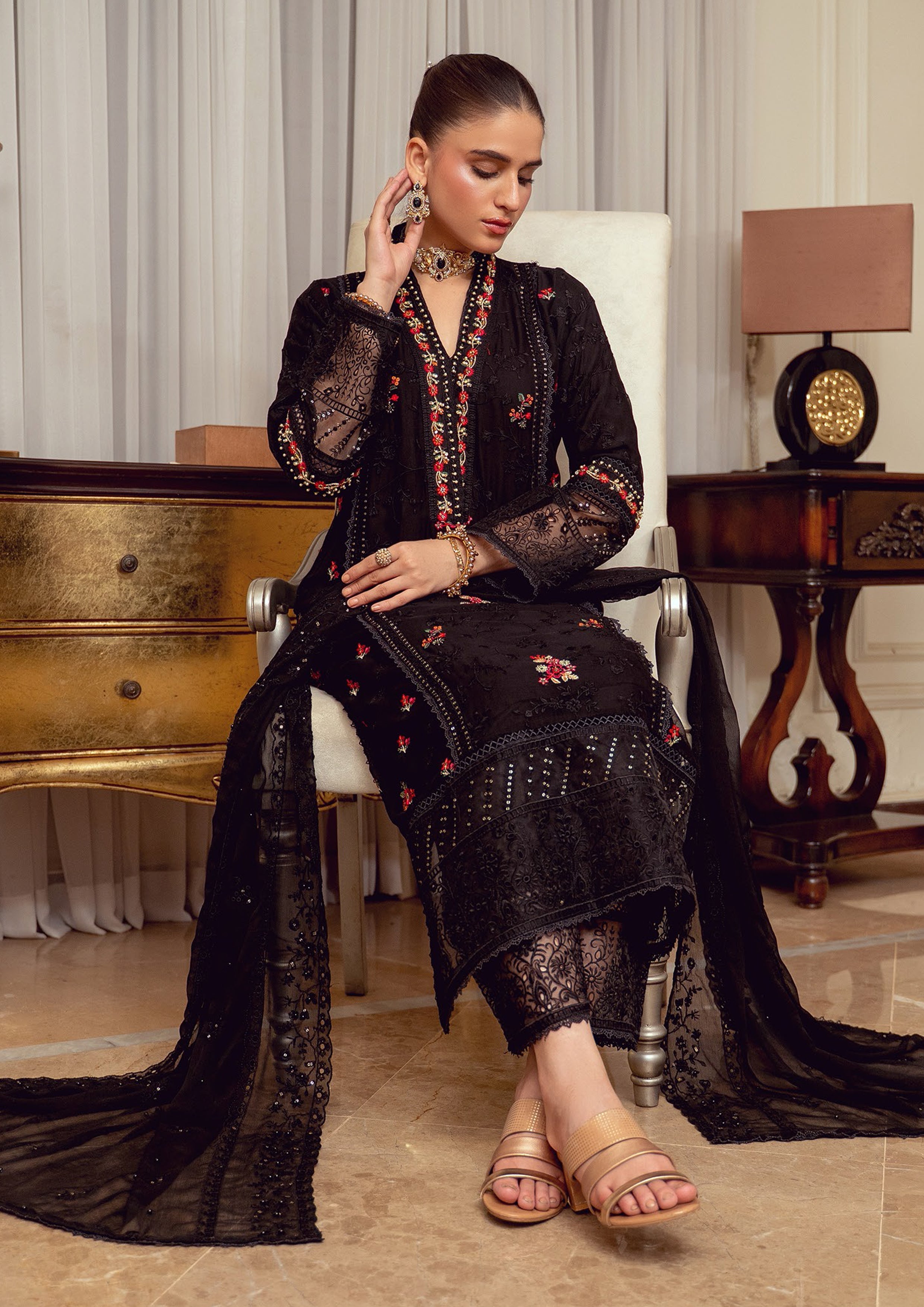 Omaira BN-1067 - 3 Piece Stitched Fancy Heavy Embroidered - Bint-e-Noor