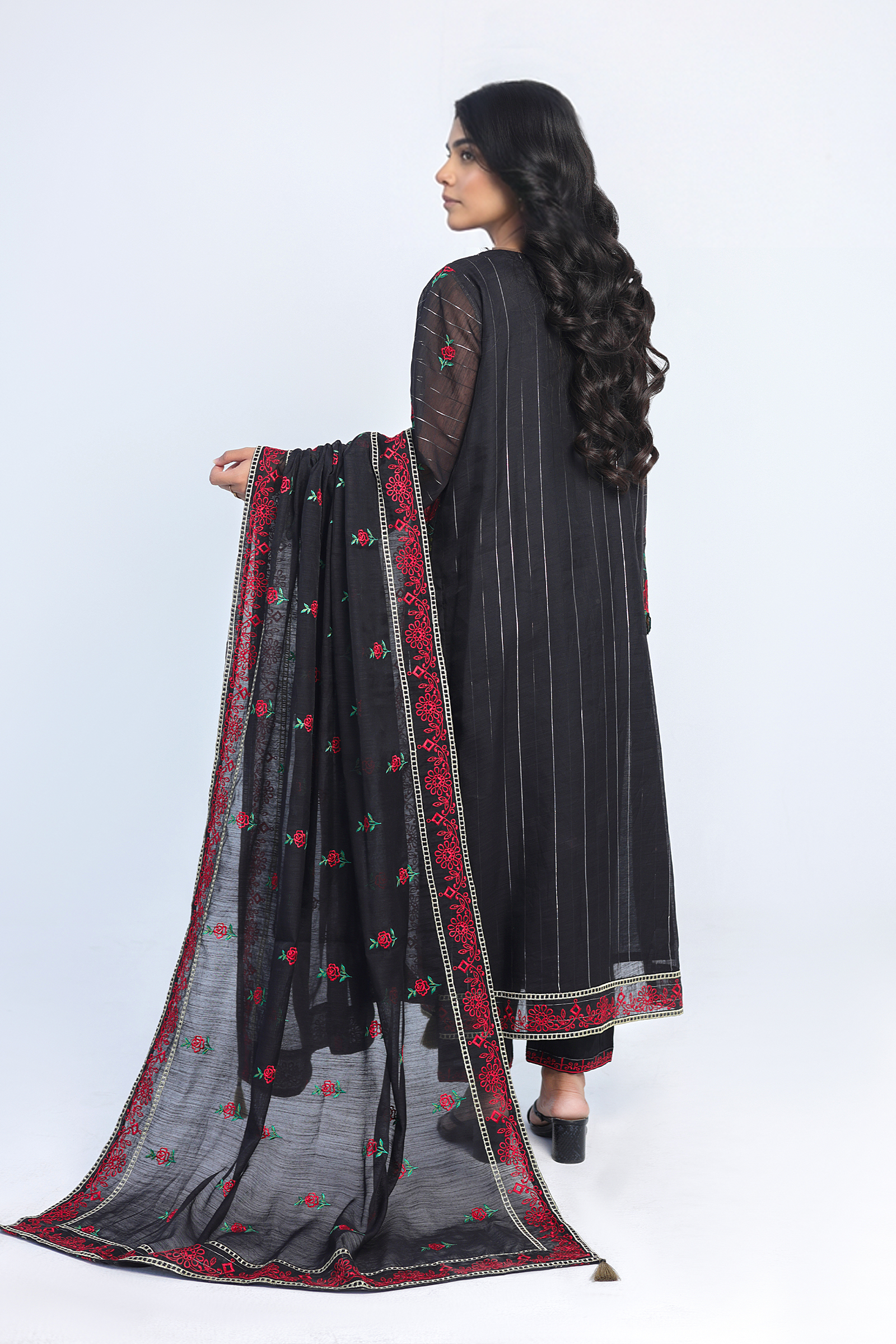 Simone  - Tasneem Shamim