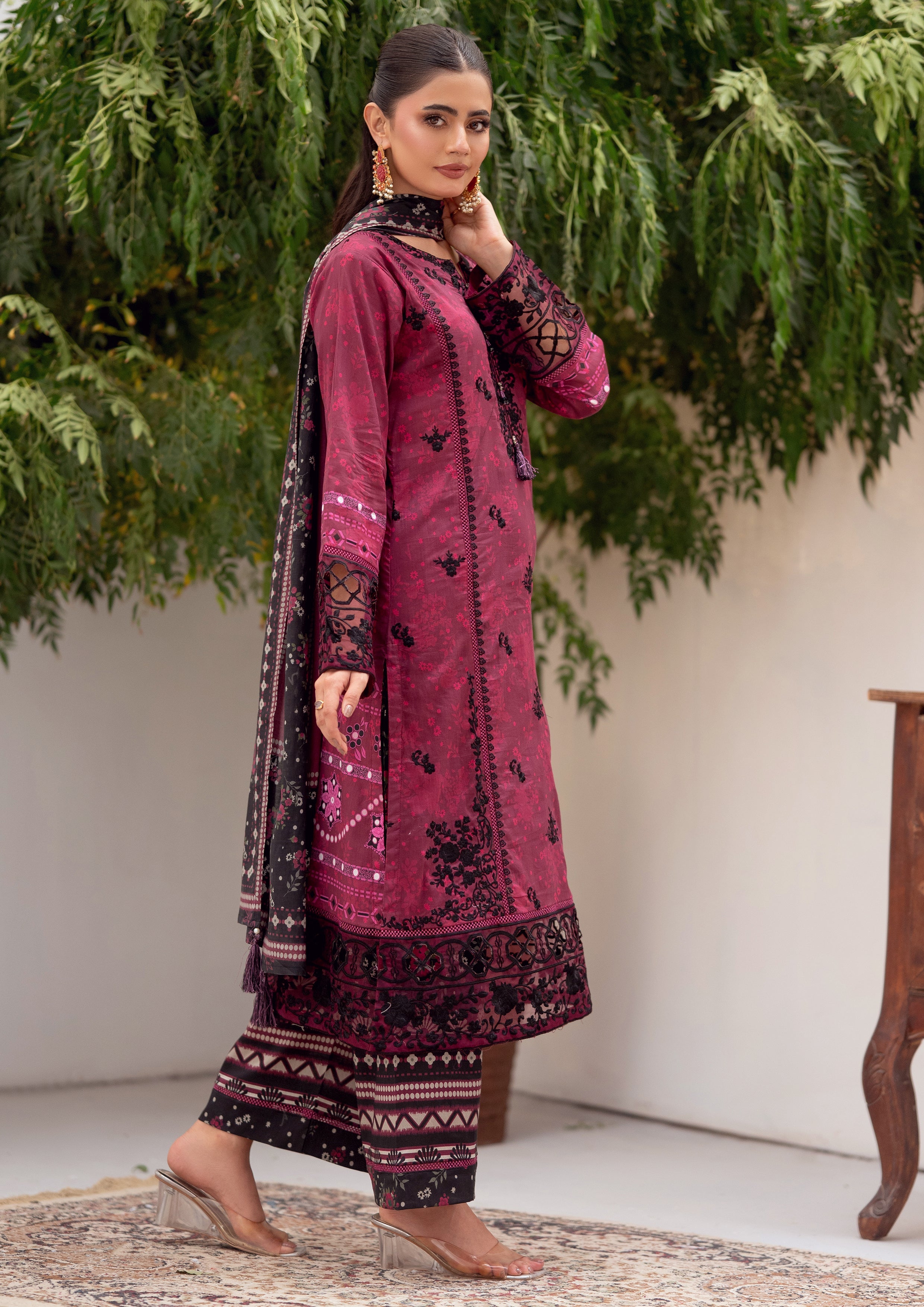 Zenith BN-1164 - 3 Piece Stitched Fancy Heavy Embroidered - Bint-e-Noor