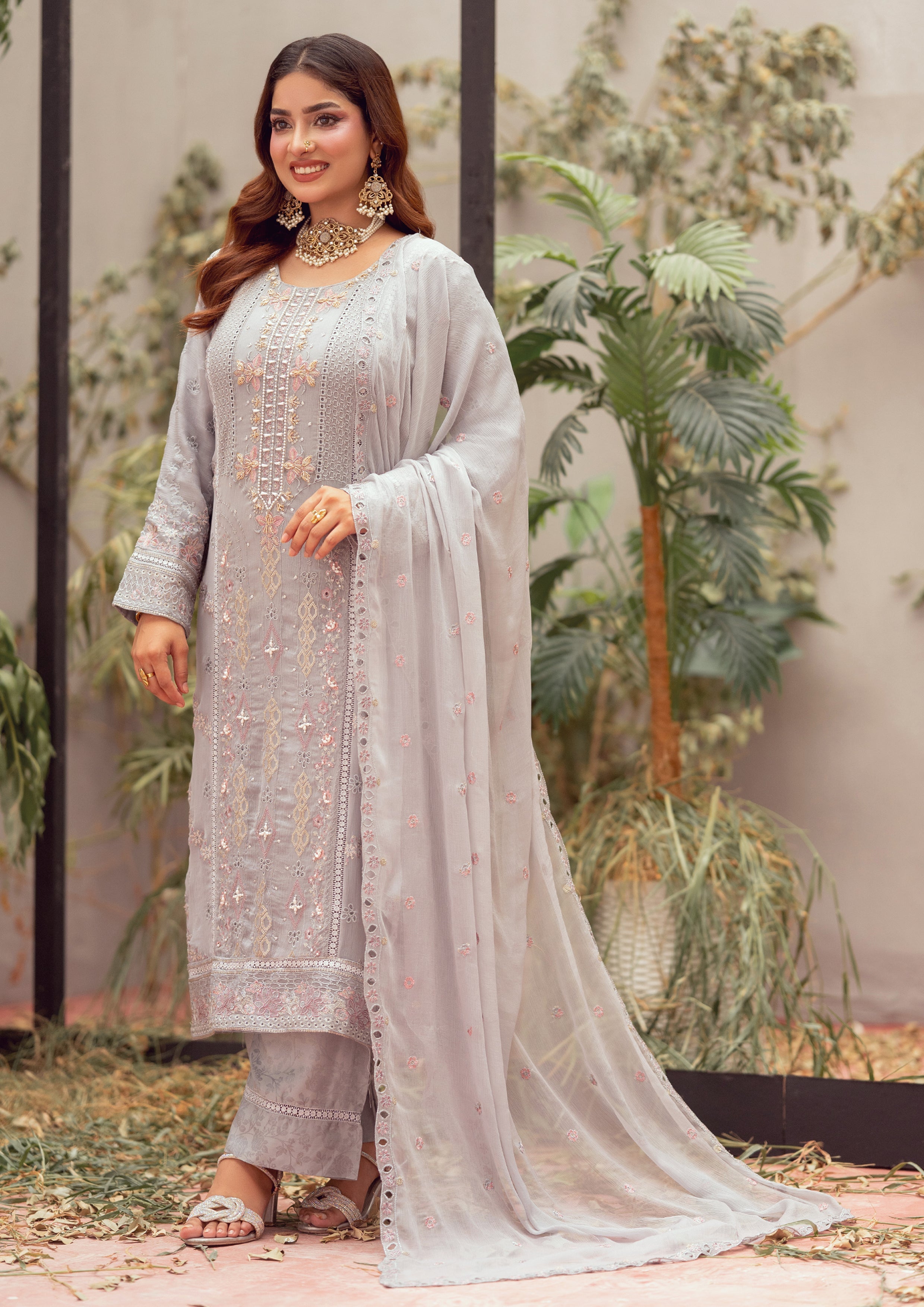 Isbah BN-1147 - 3 Piece Stitched Fancy Heavy Embroidered - Bint-e-Noor