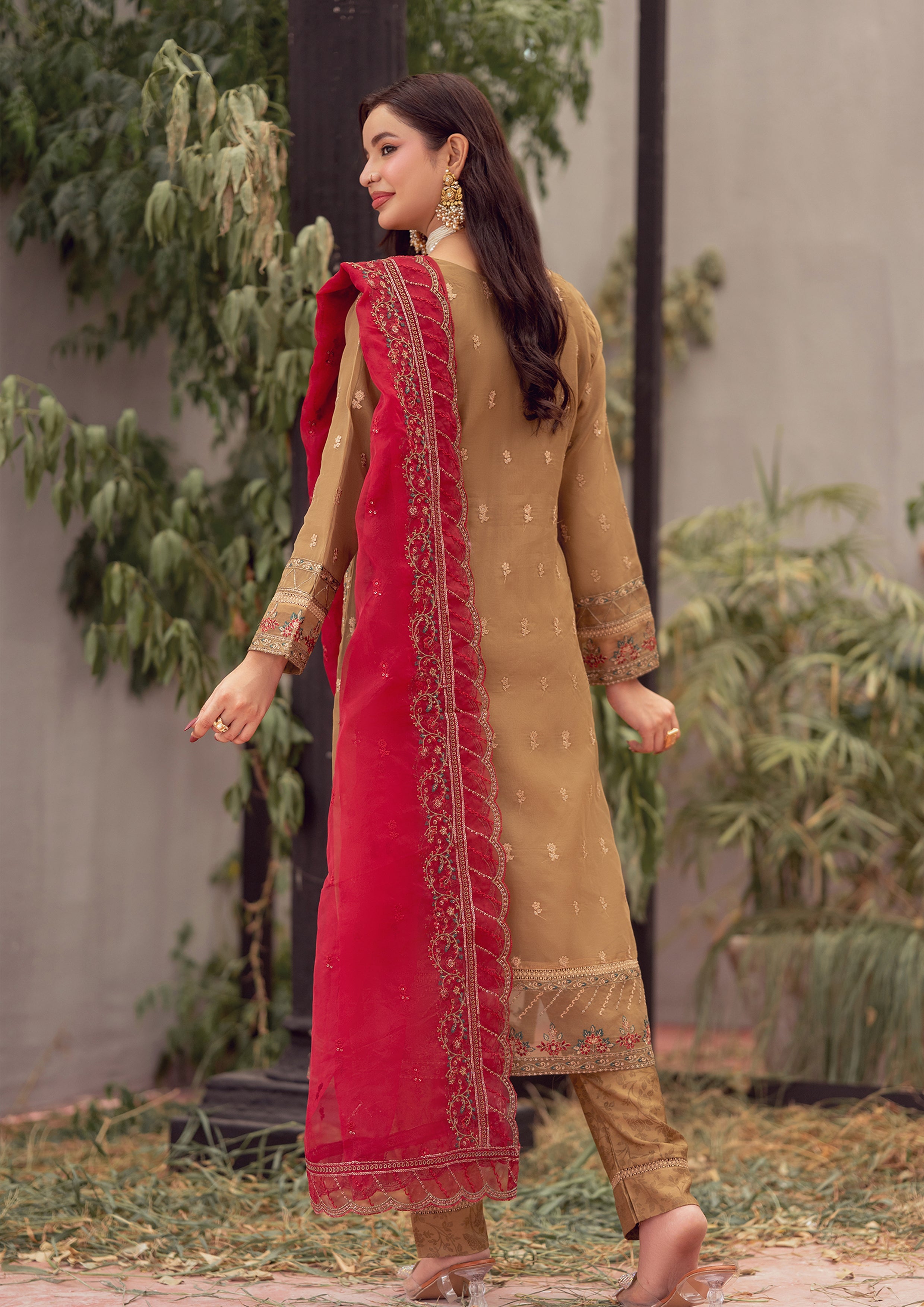 Faliha BN-1151 - 3 Piece Stitched Fancy Heavy Embroidered - Bint-e-Noor