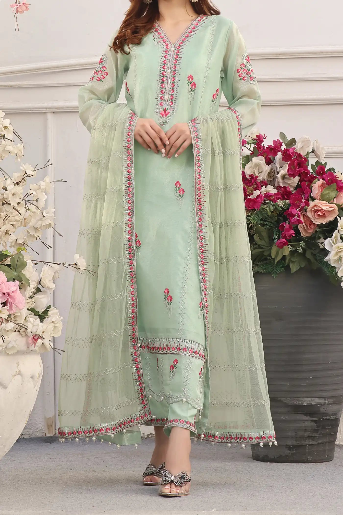 Defne - Tasneem Shamim
