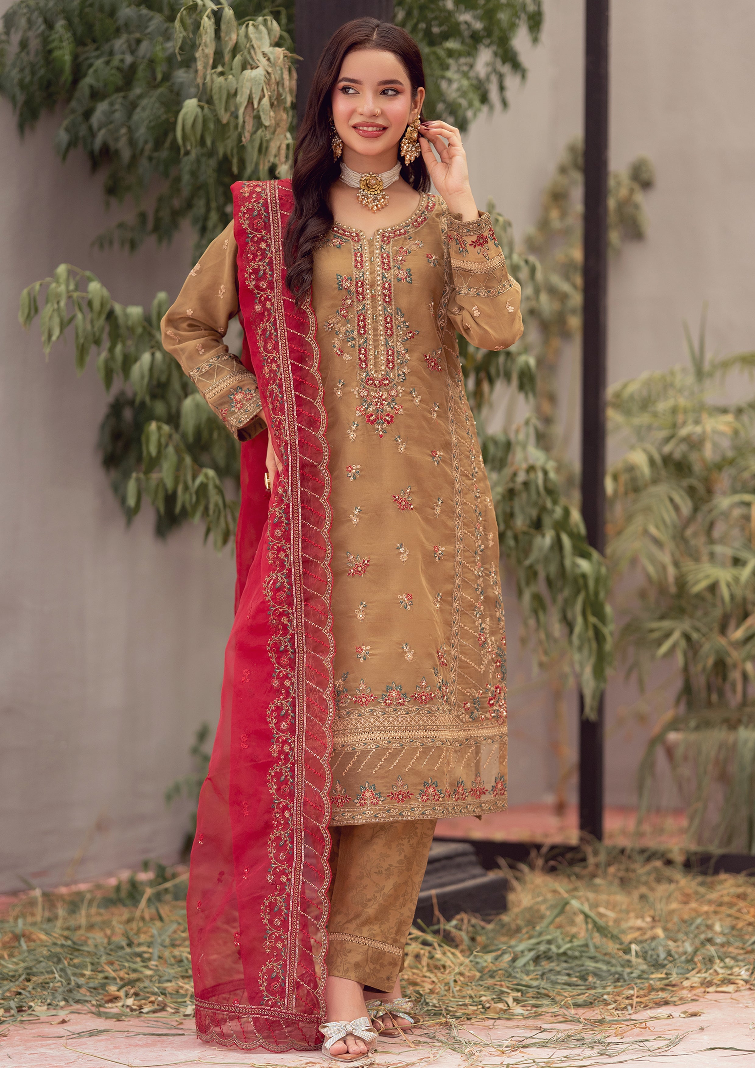 Faliha BN-1151 - 3 Piece Stitched Fancy Heavy Embroidered - Bint-e-Noor