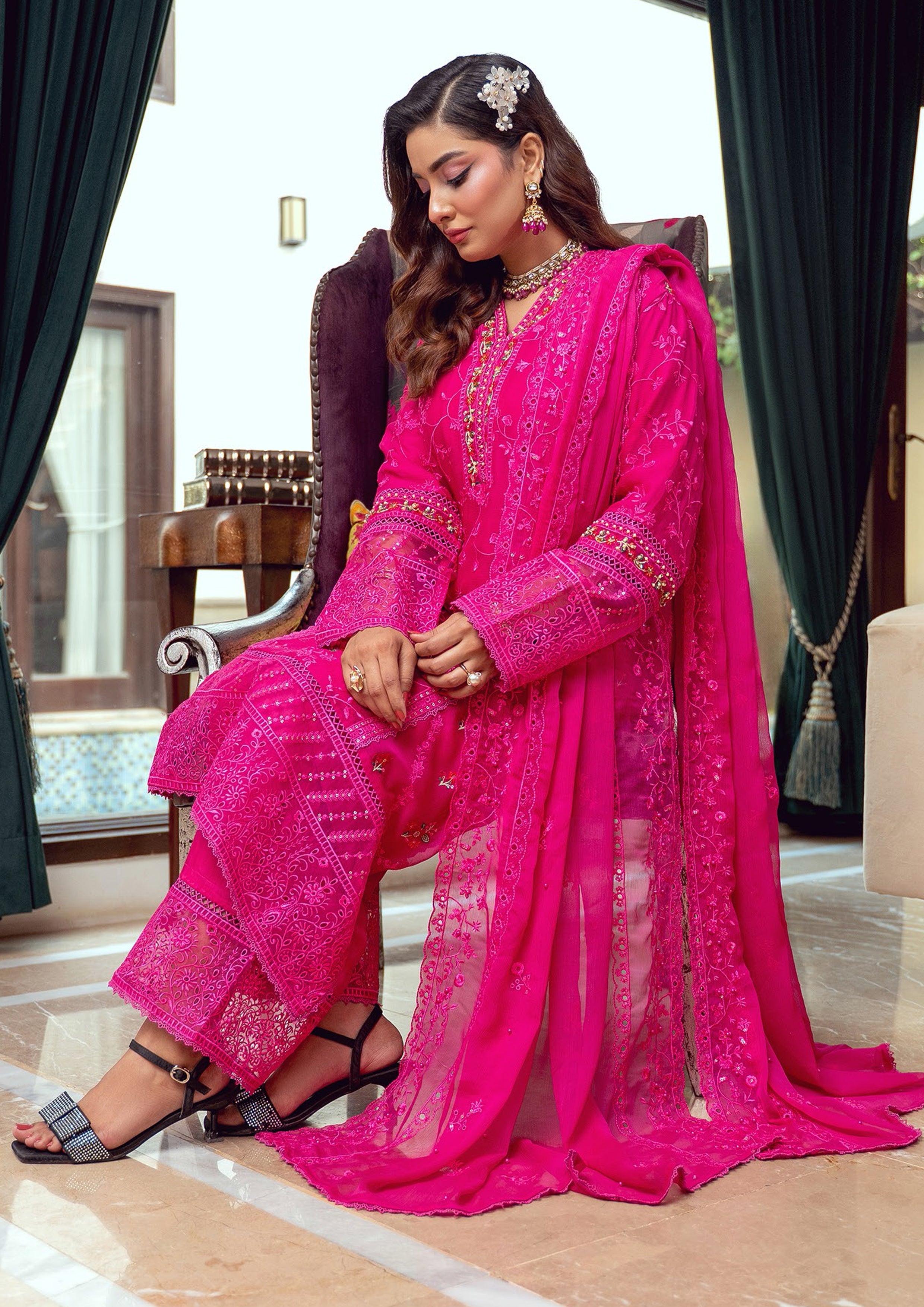 Omaira BN-1069 - 3 Piece Stitched Fancy Heavy Embroidered - Bint-e-Noor
