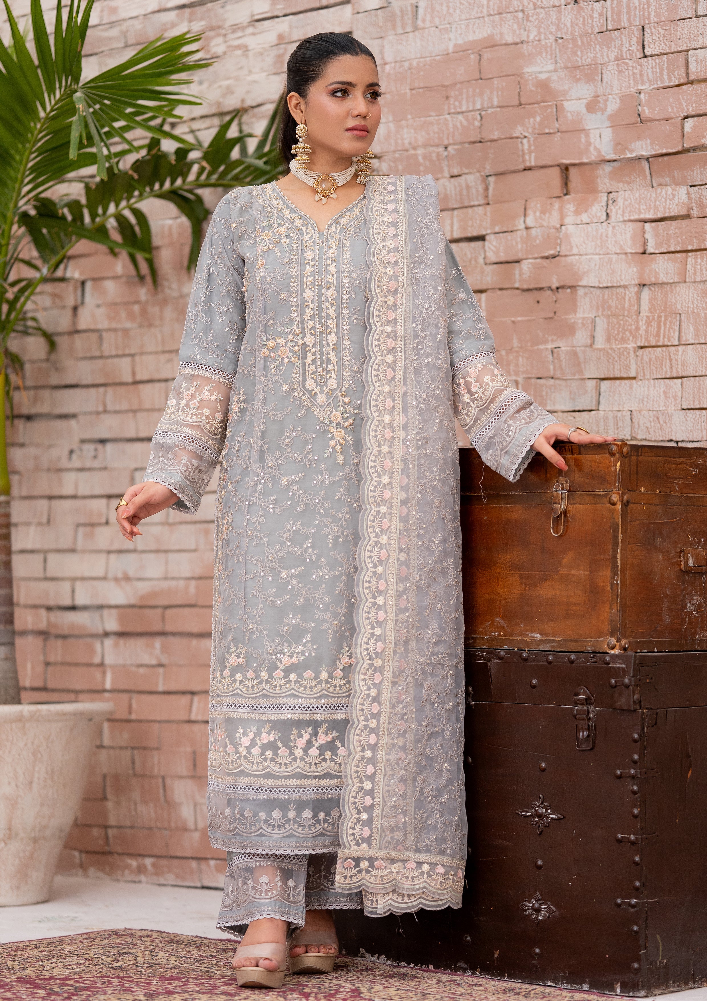 Mayal BN-1113 - 3 Piece Stitched Fancy Heavy Embroidered - Bint-e-Noor