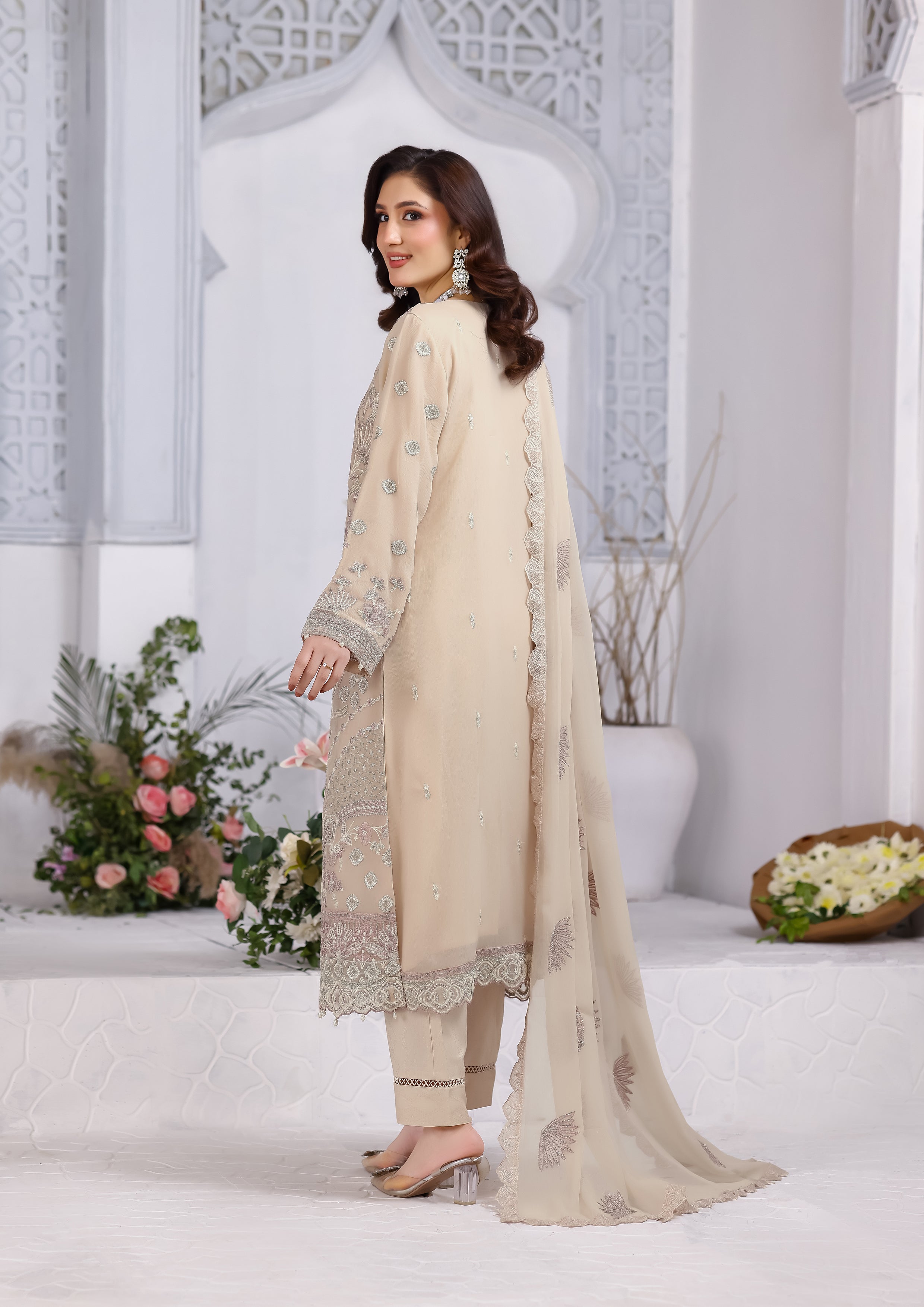 Talia BN-1079 - 3 Piece Stitched Fancy Heavy Embroidered - Bint-e-Noor