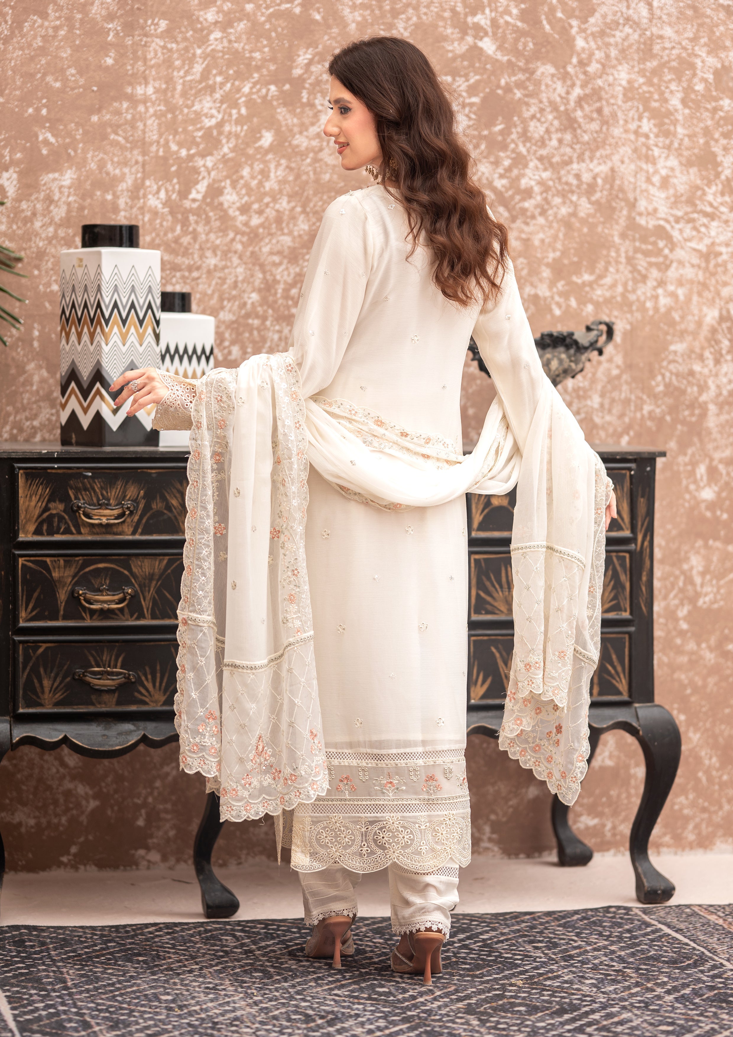 Selin BN-1052 - 3 Piece Stitched Fancy Heavy Embroidered - Bint-e-Noor