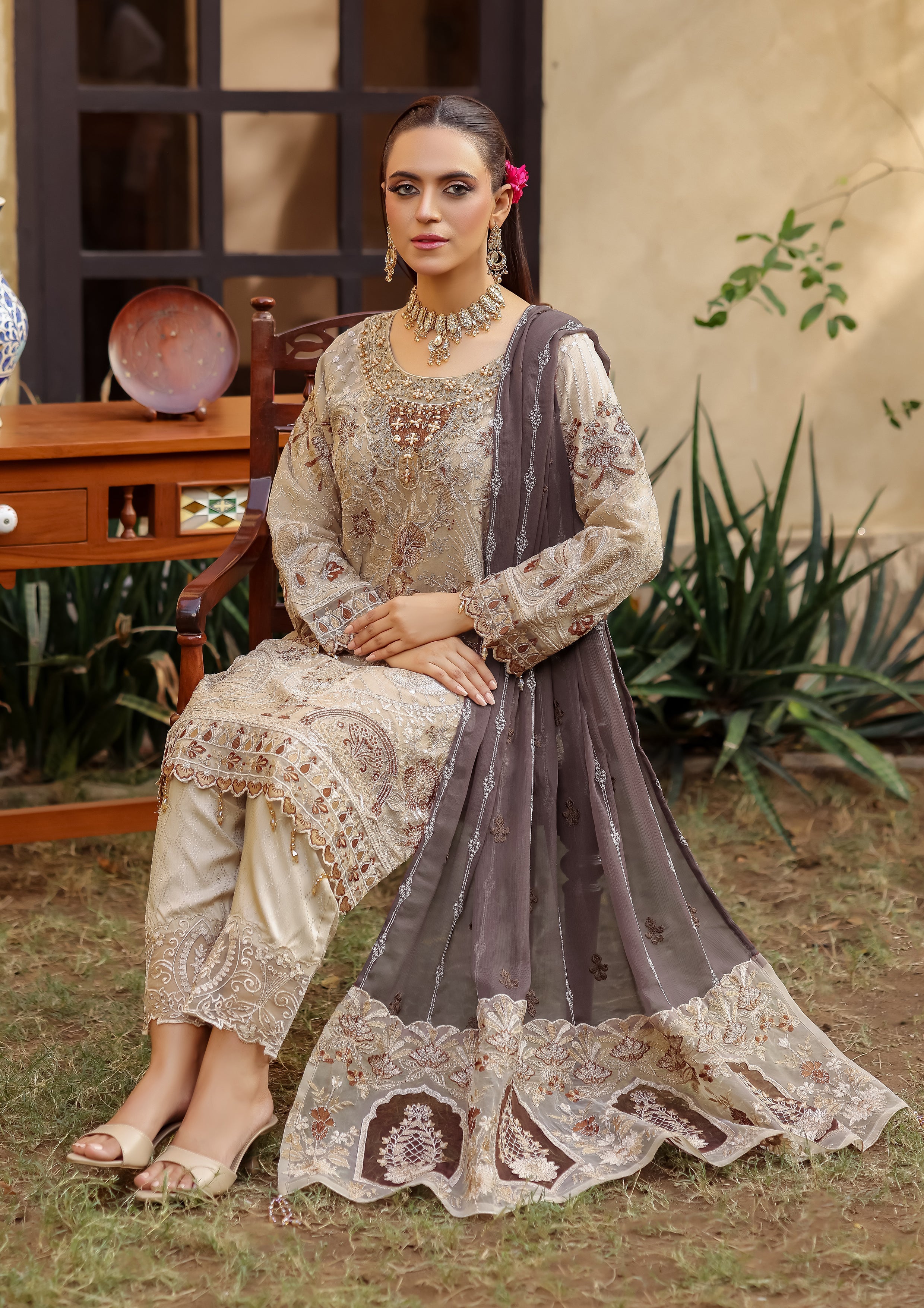 Elva BN-1019 - 3 Piece Stitched Fancy Heavy Embroidered - Bint-e-Noor