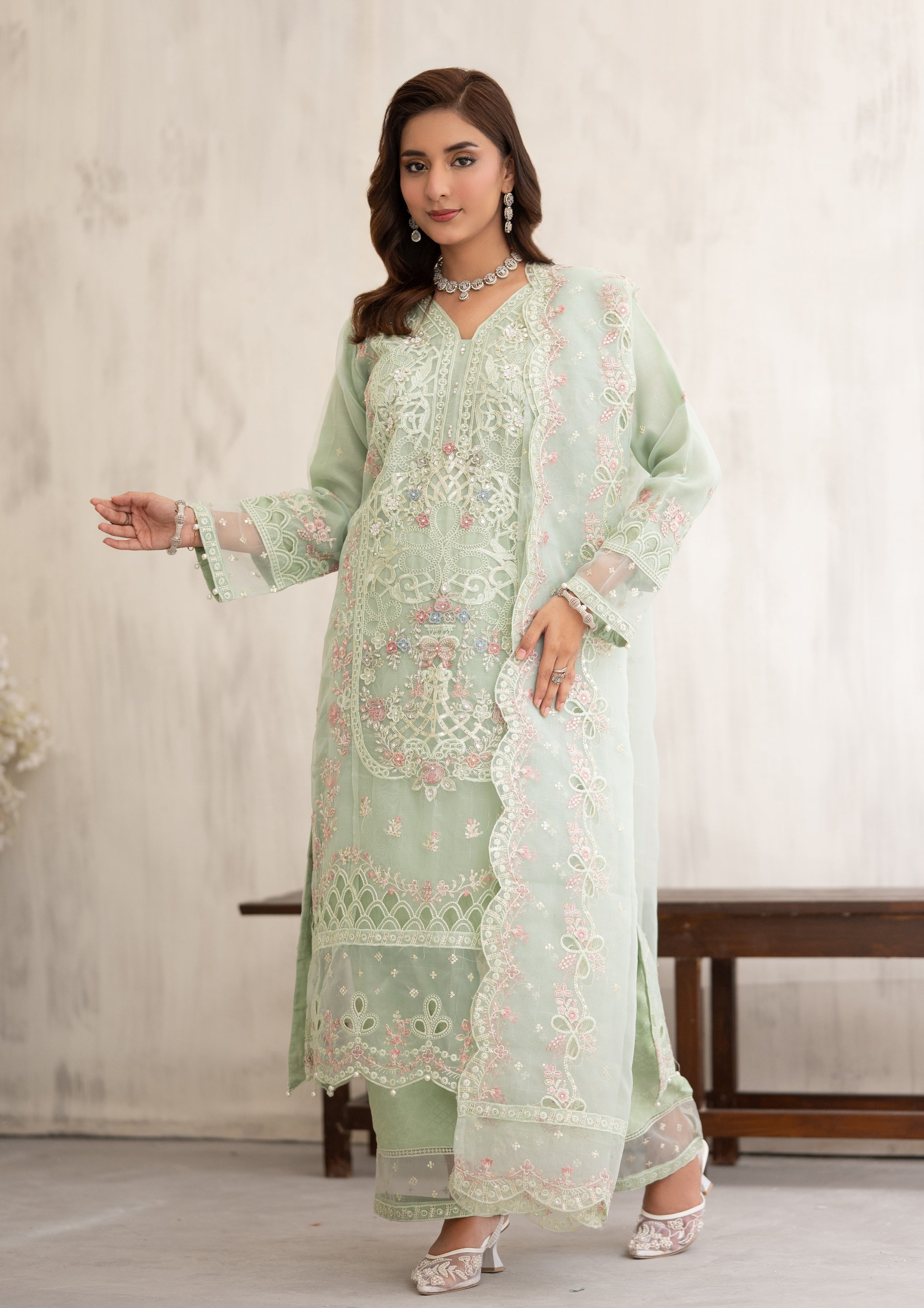 Kinza BN-1095 - 3 Piece Stitched Fancy Heavy Embroidered - Bint-e-Noor