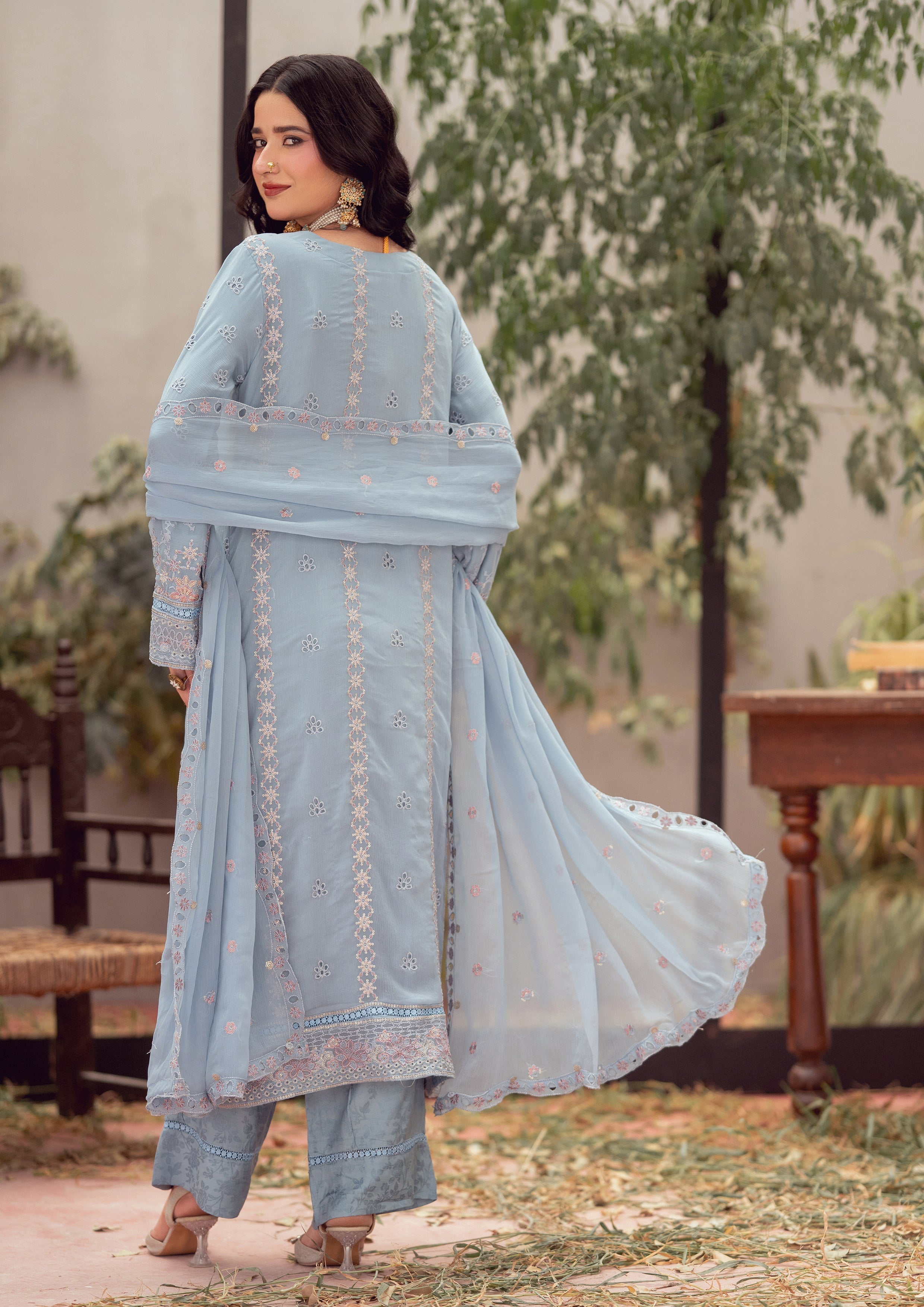 Isbah BN-1146 - 3 Piece Stitched Fancy Heavy Embroidered - Bint-e-Noor