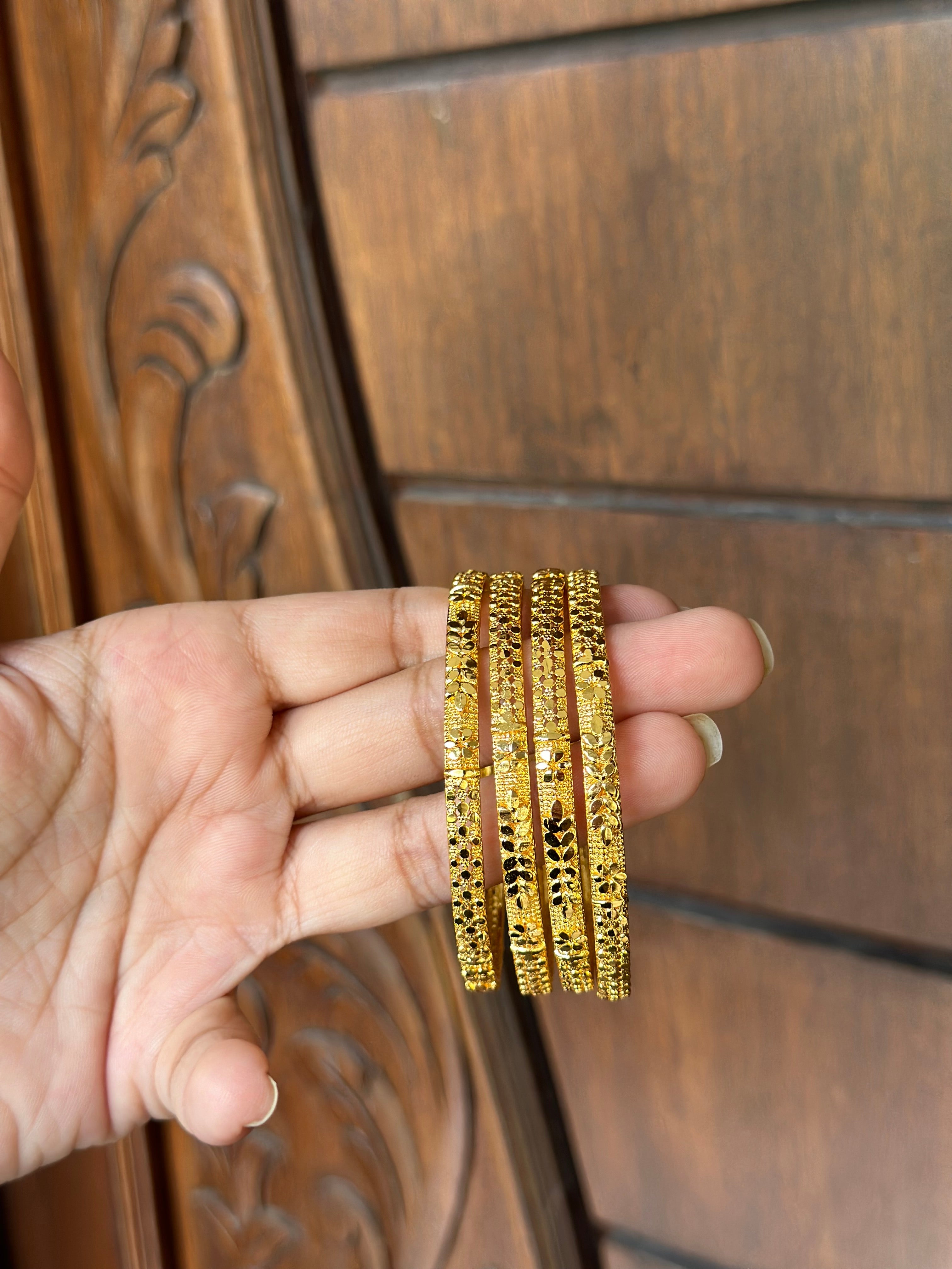 Madrasi Bangles 4Pcs - Aloro Jewels