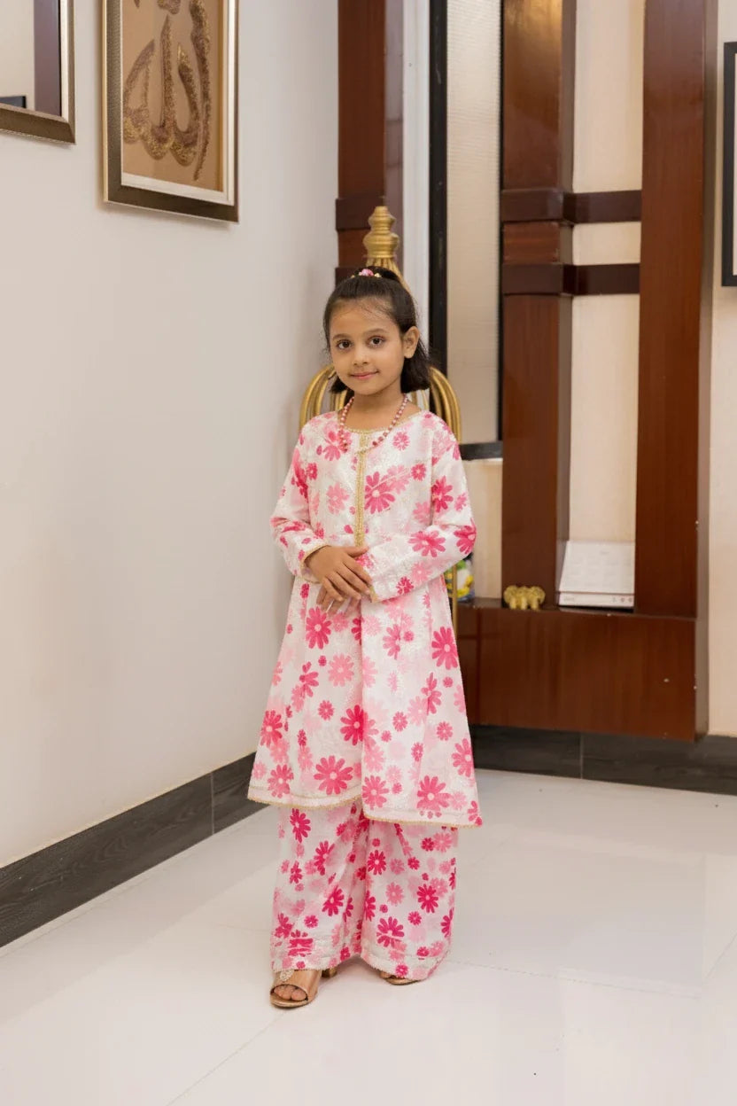 White Base With Pink Cotton Silk - Shadeforteen