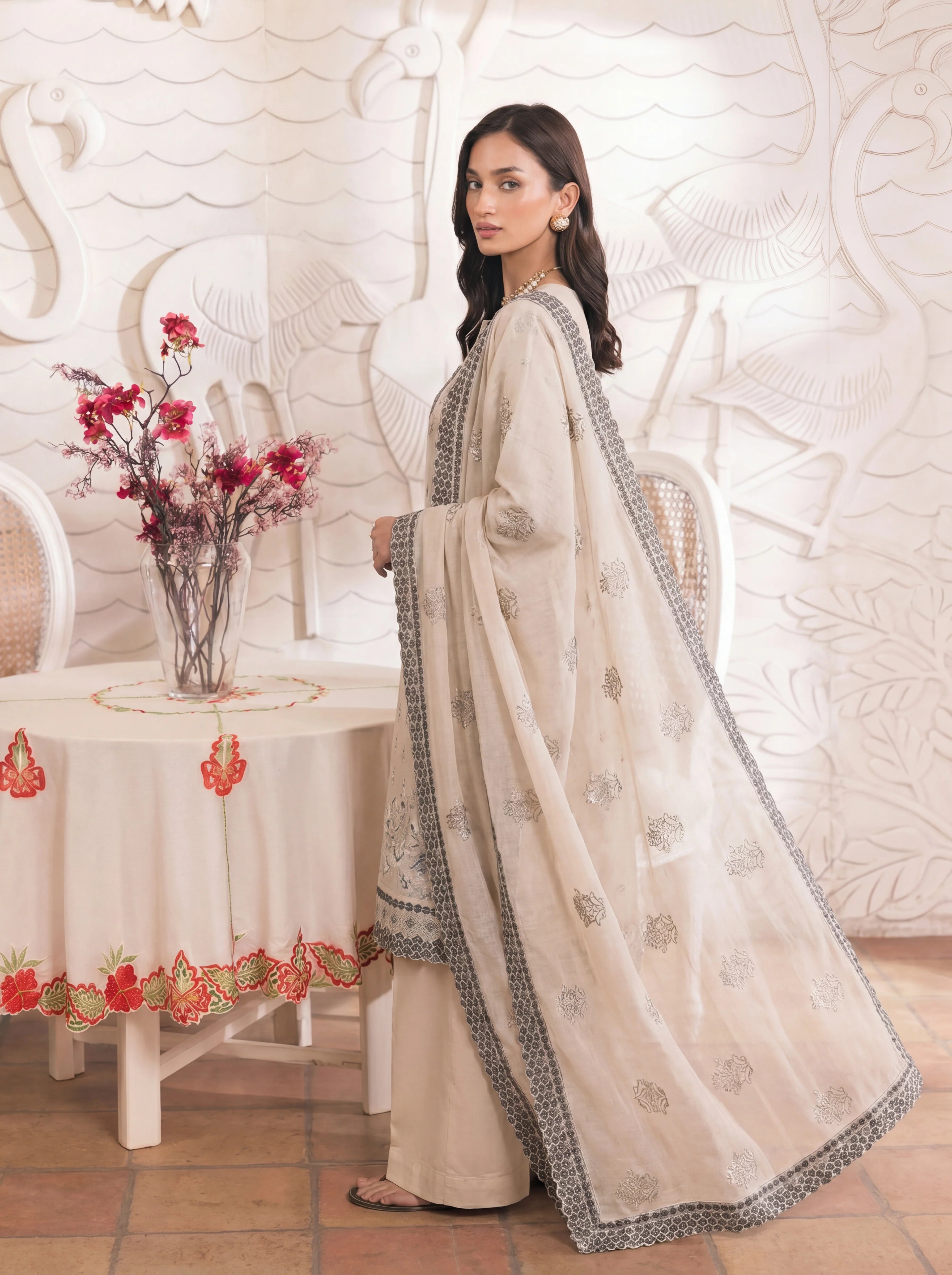 GOLDEN TULIP SS-1070 - KURTA SET - Sundar Stitch