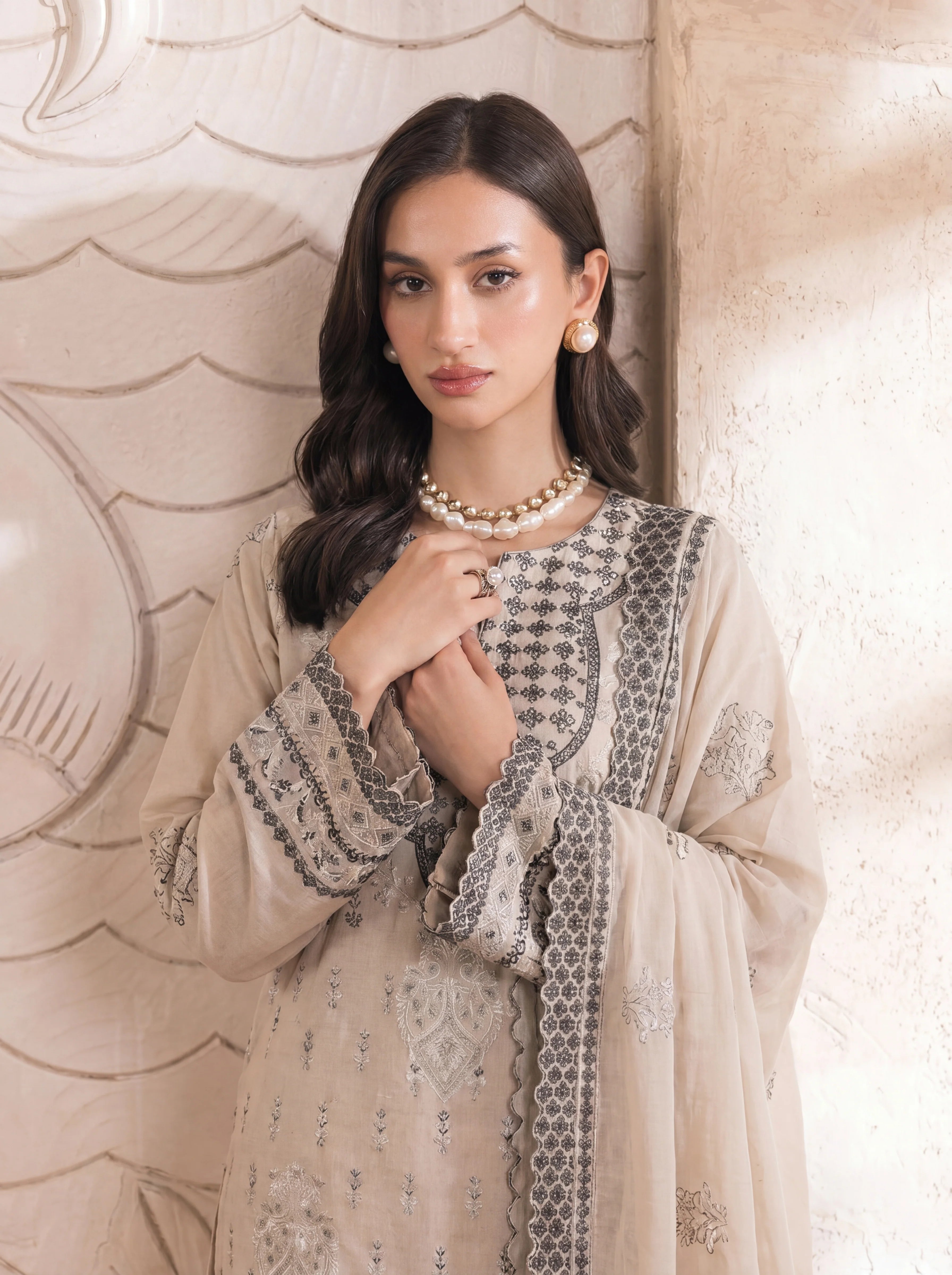 GOLDEN TULIP SS-1070 - KURTA SET - Sundar Stitch