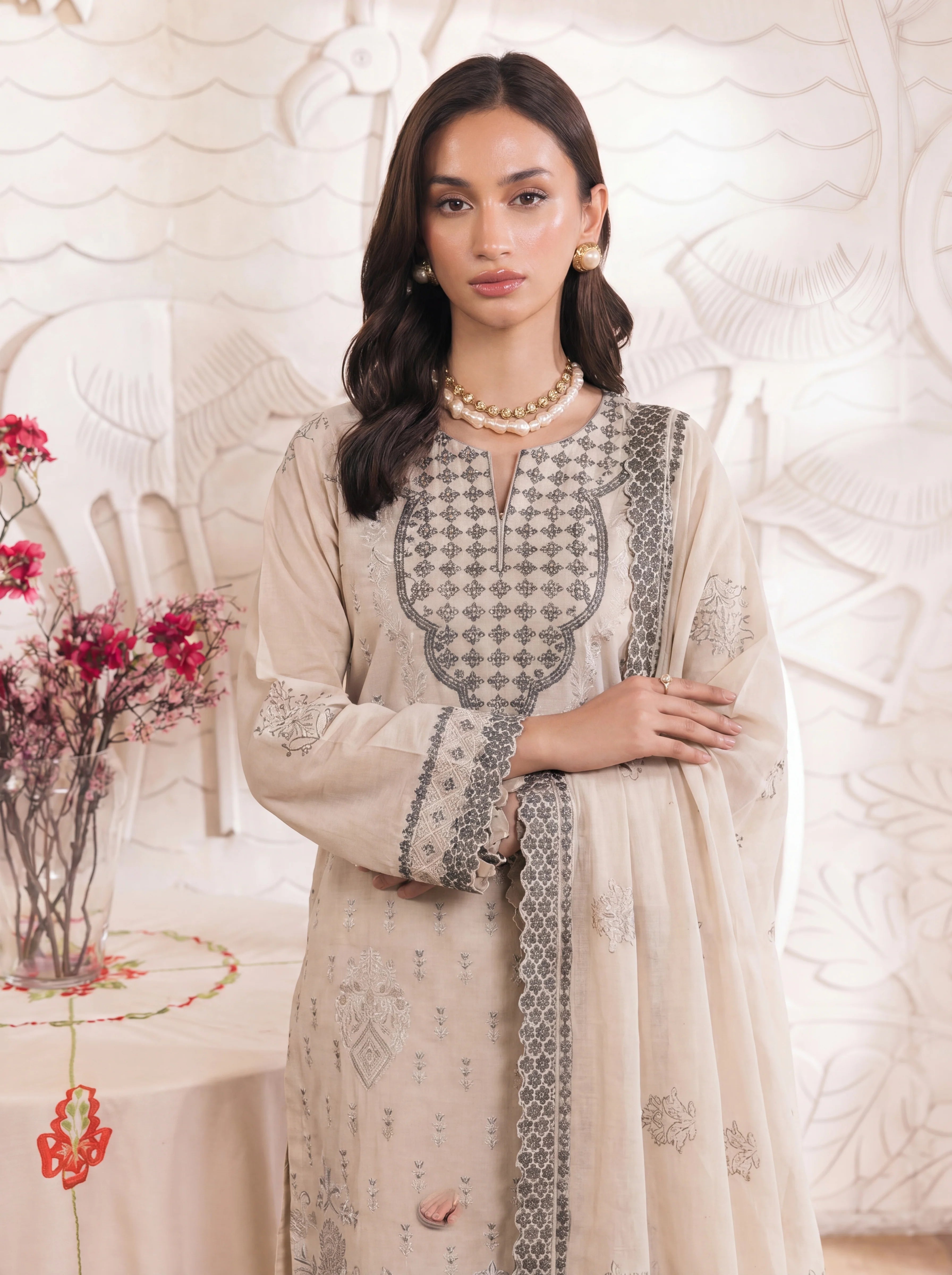 GOLDEN TULIP SS-1070 - KURTA SET - Sundar Stitch