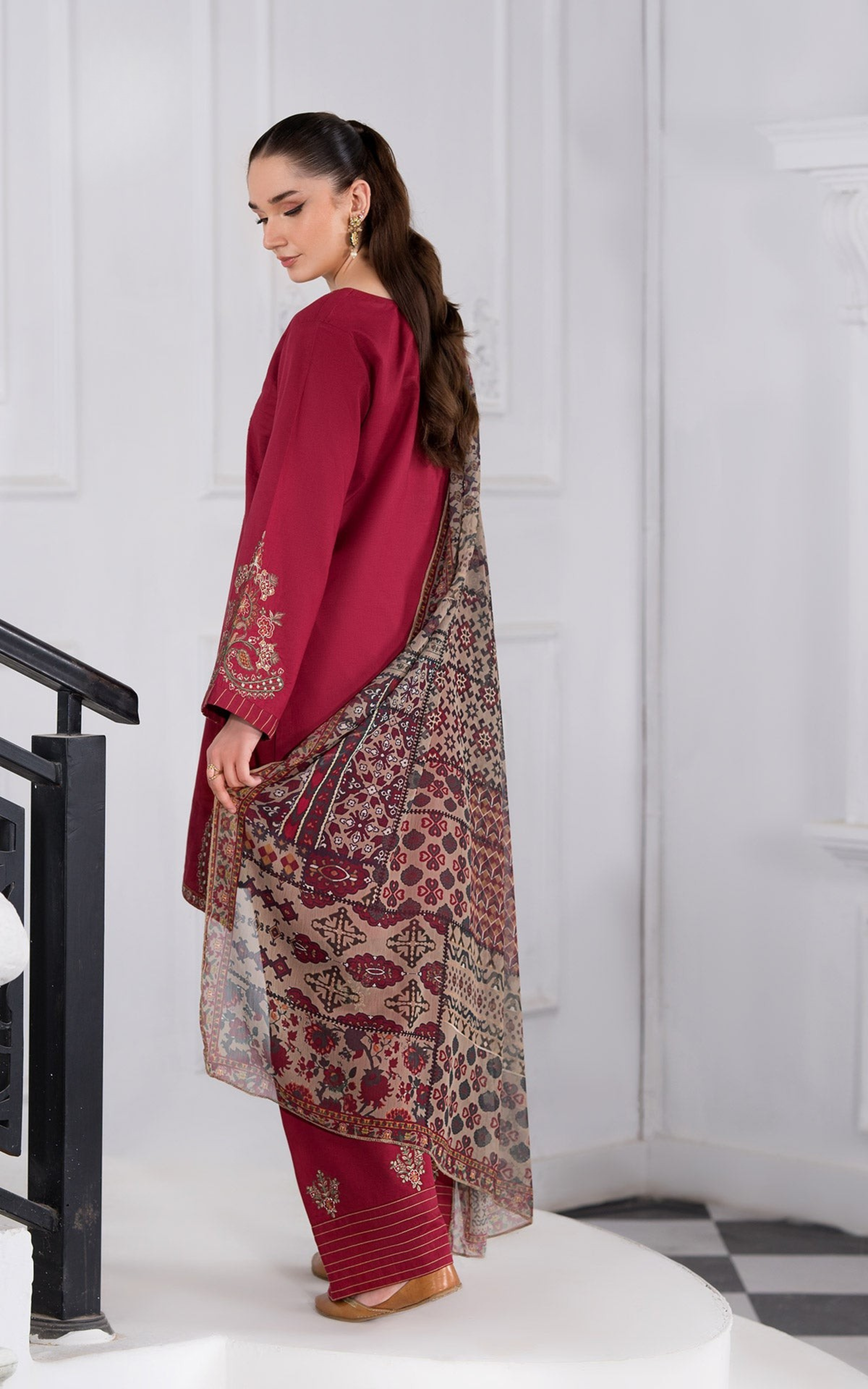 Abira Embrodery 3pcs Farshi Shalwar Set - Tawakal Closet