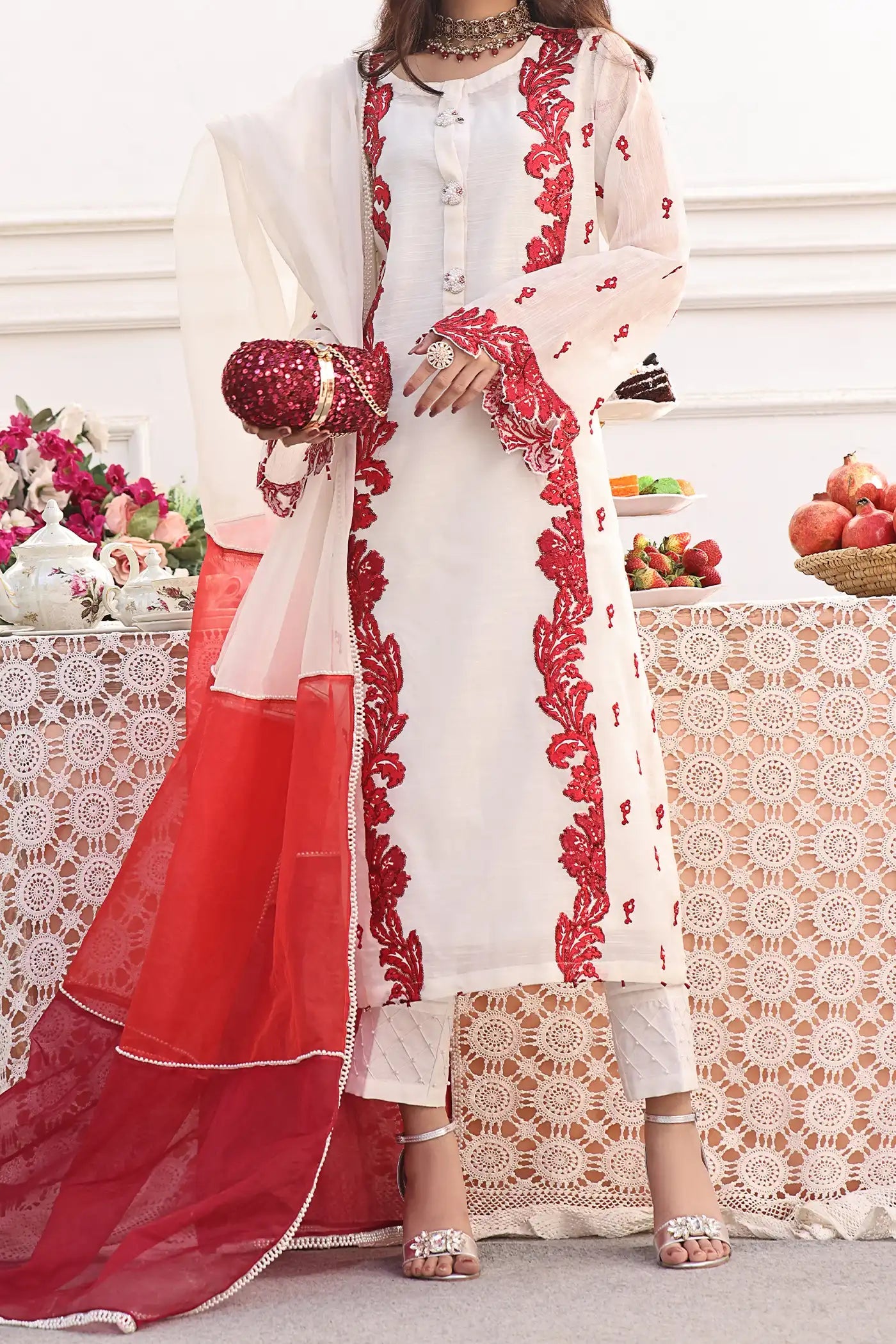 Pınar - Tasneem Shamim