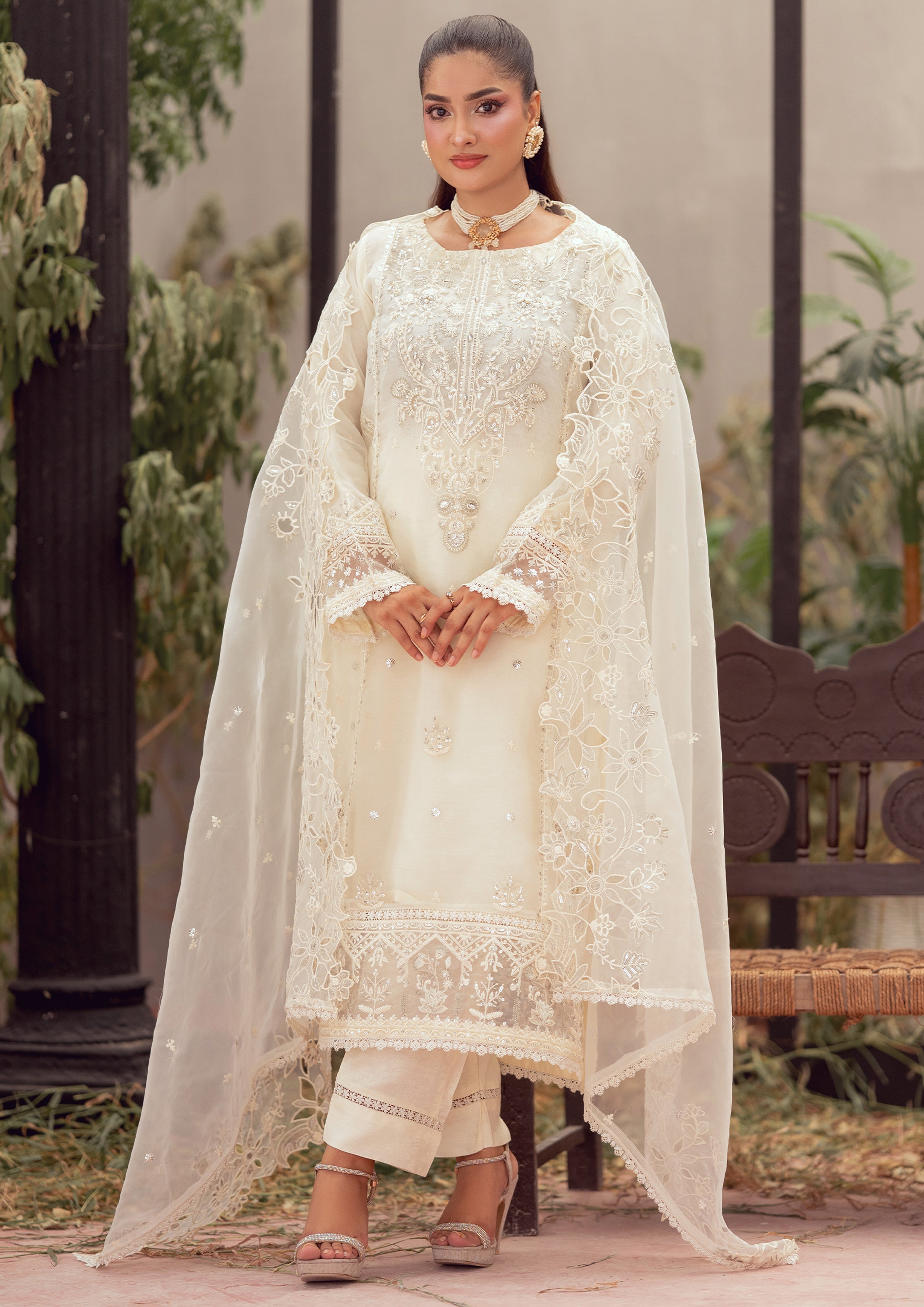 Faliha BN-1152 - 3 Piece Stitched Fancy Heavy Embroidered - Bint-e-Noor